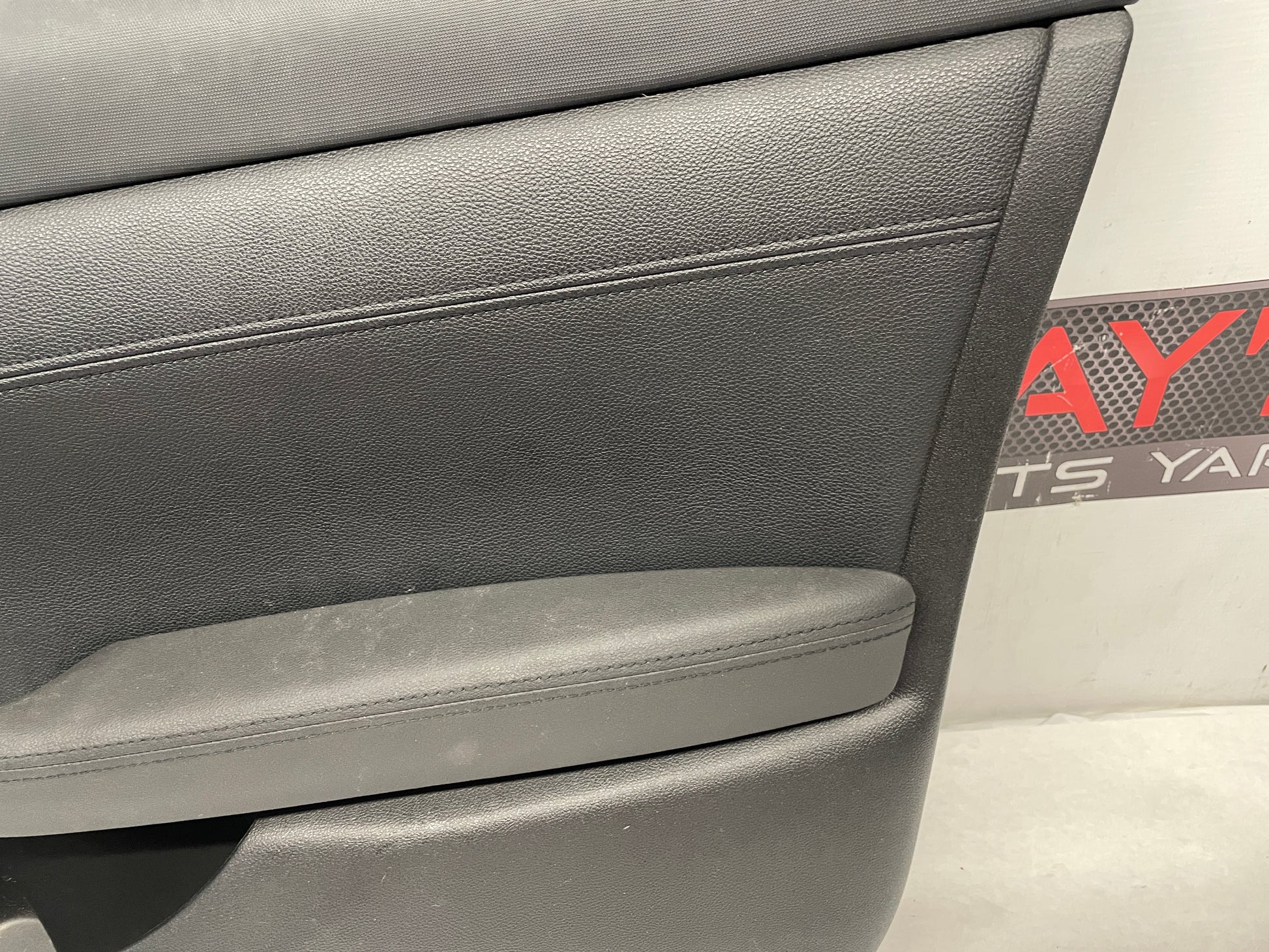 2009 Pontiac G8 Base RH Passenger Front Interior Door Panel Trim OEM - Day's Parts Yard