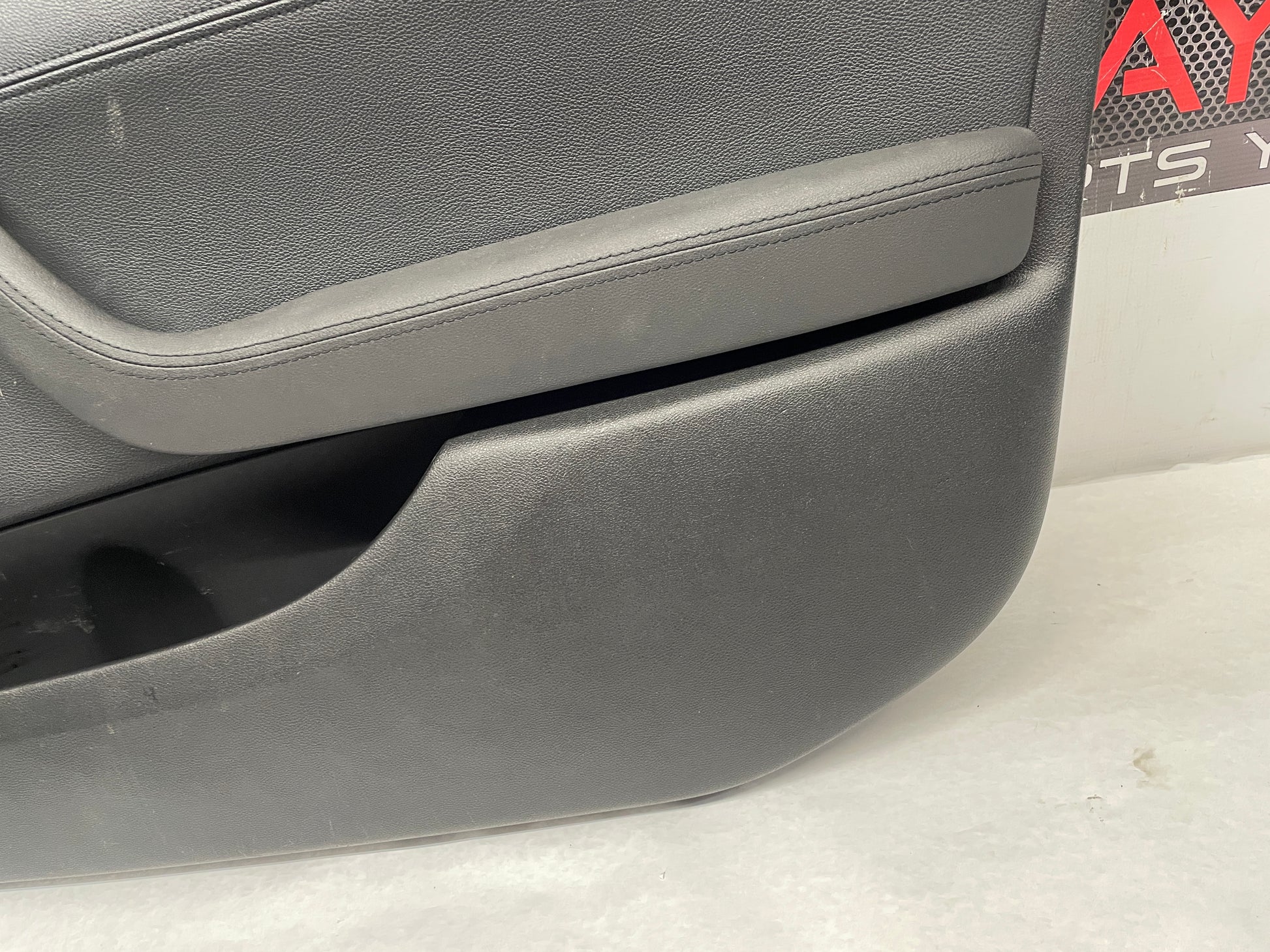 2009 Pontiac G8 Base RH Passenger Front Interior Door Panel Trim OEM - Day's Parts Yard