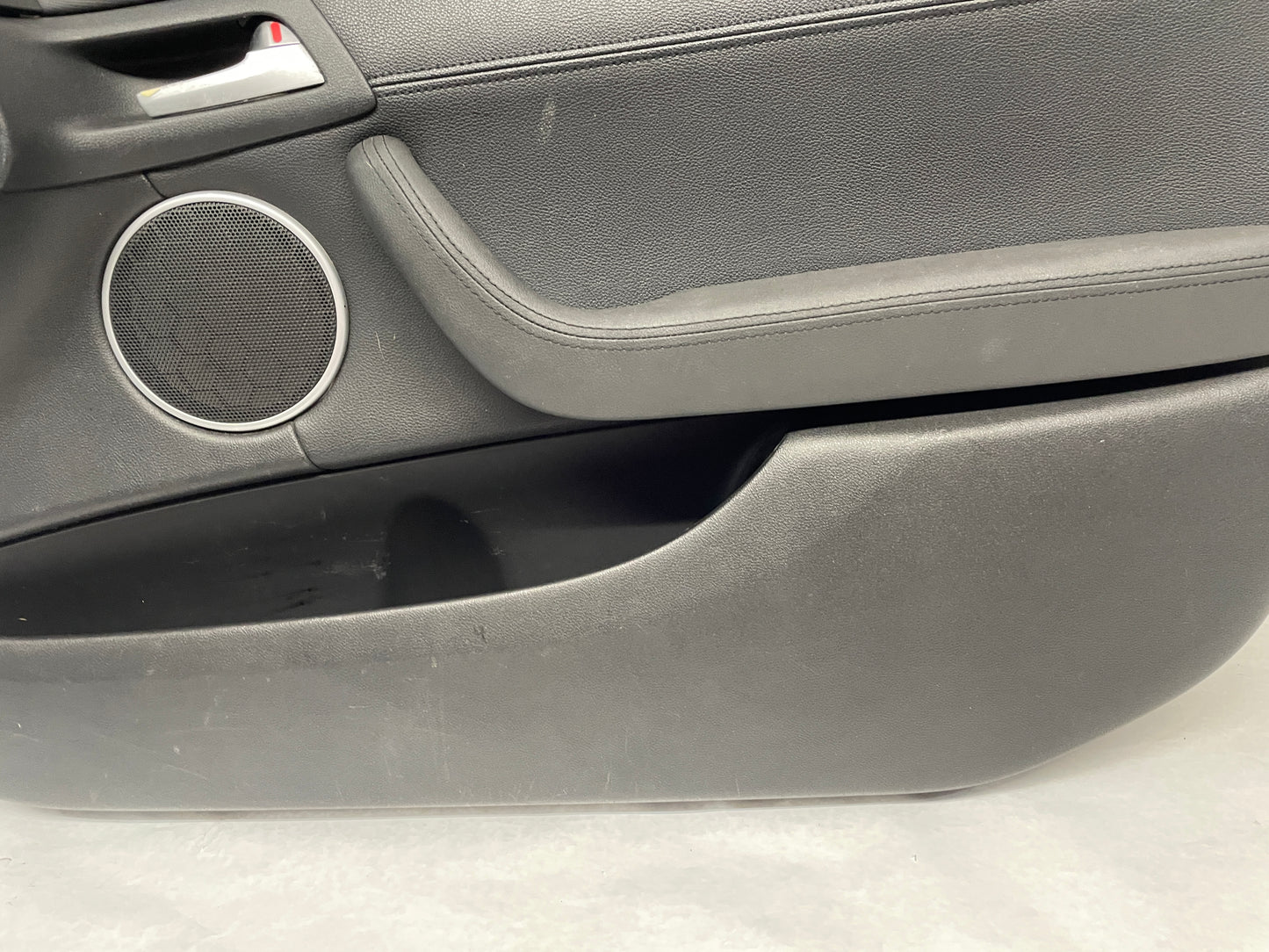 2009 Pontiac G8 Base RH Passenger Front Interior Door Panel Trim OEM - Day's Parts Yard