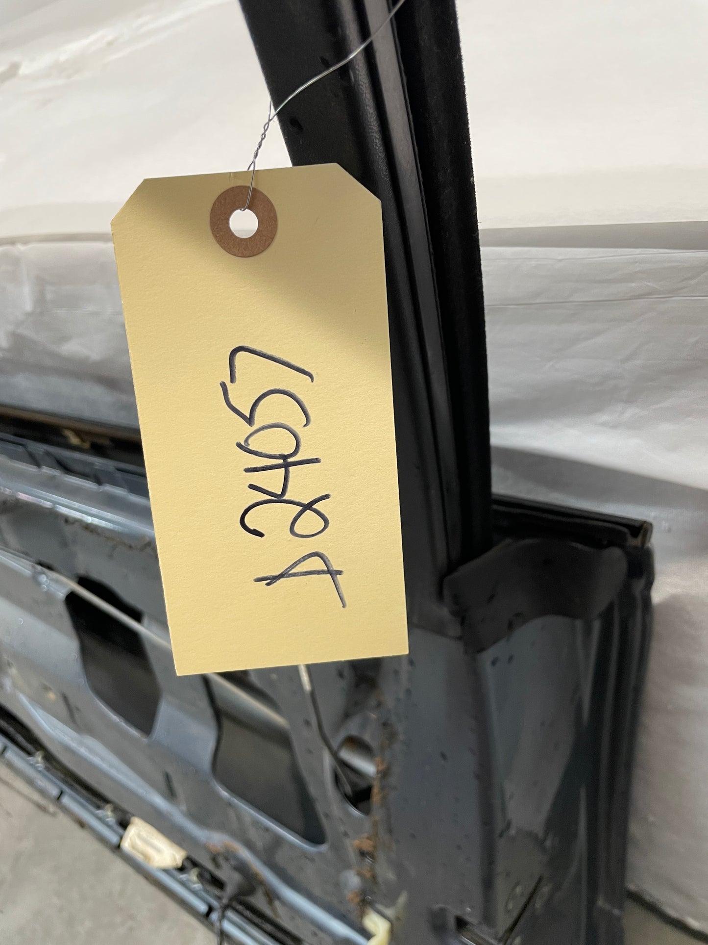 2006 Pontiac GTO RH Passenger Door OEM - Day's Parts Yard