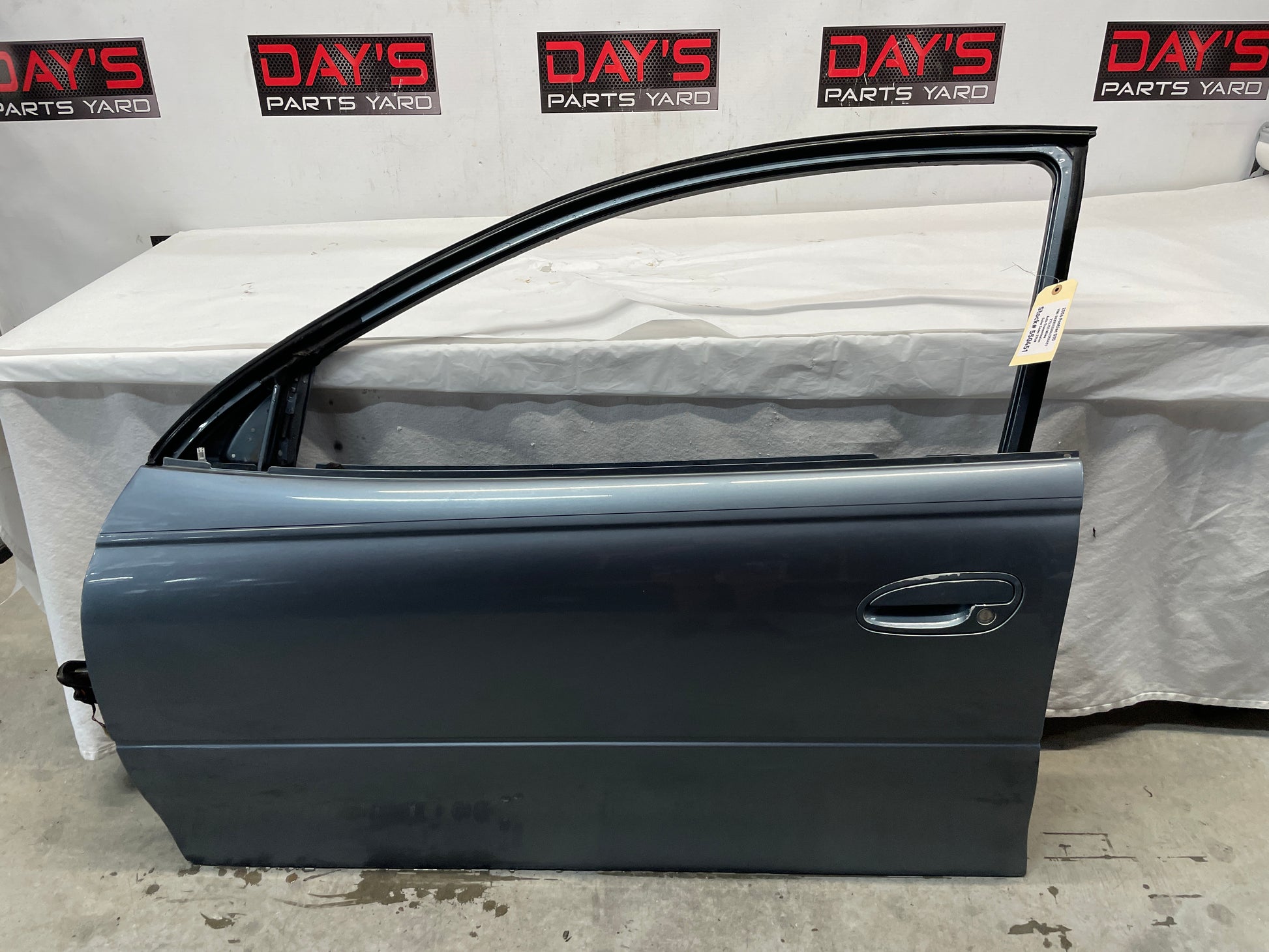 2006 Pontiac GTO LH Driver Door OEM - Day's Parts Yard