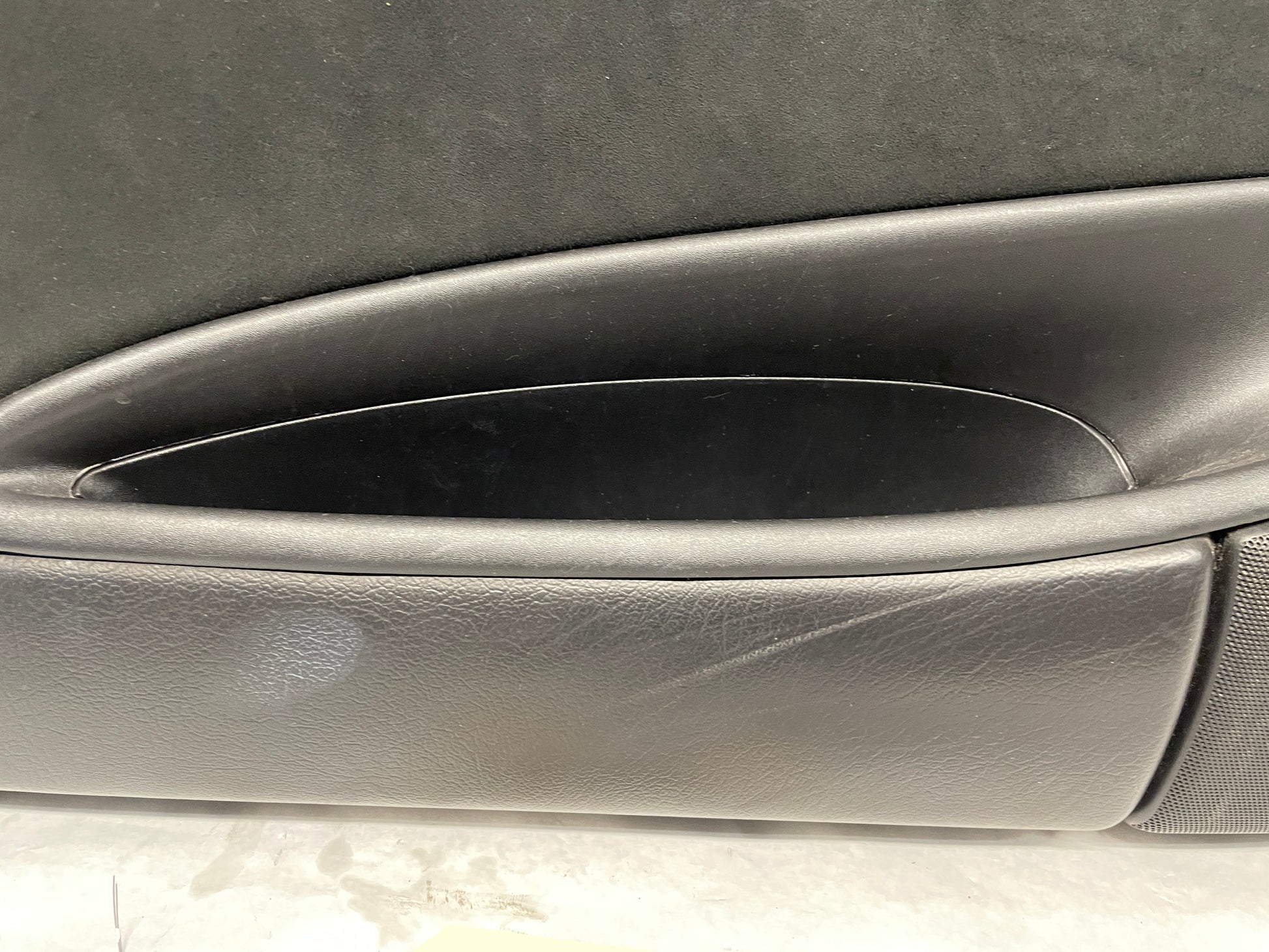 2006 Pontiac GTO LH Driver Front Interior Door Panel Trim OEM - Day's Parts Yard