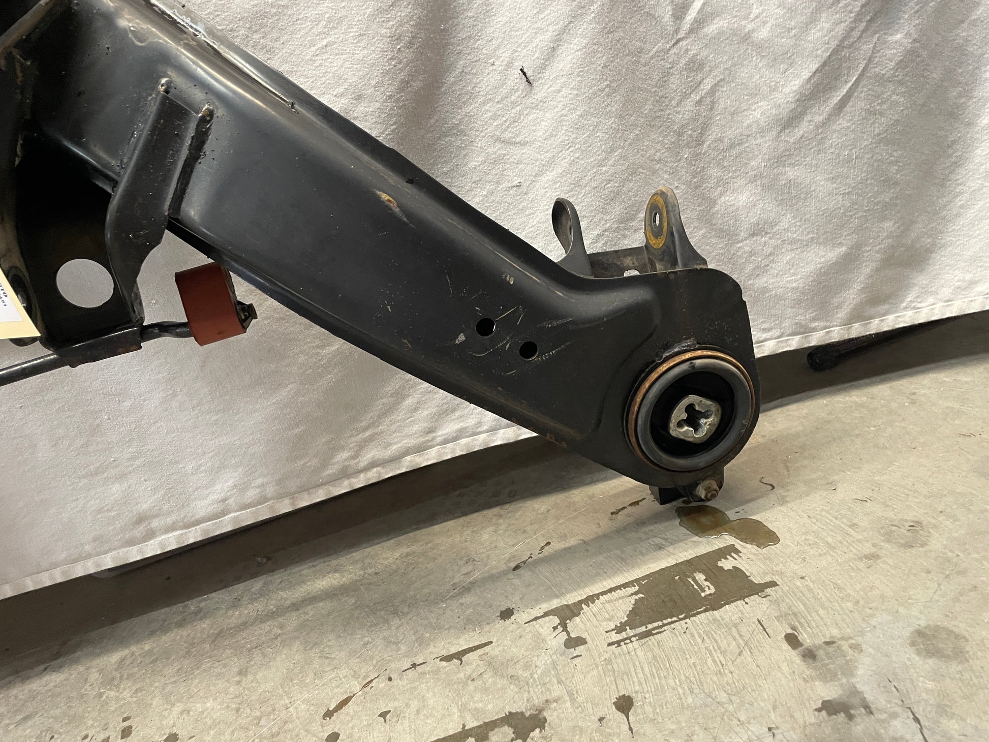 2006 Pontiac GTO Rear Suspension Sub Frame Cradle K Cross Member OEM - Day's Parts Yard