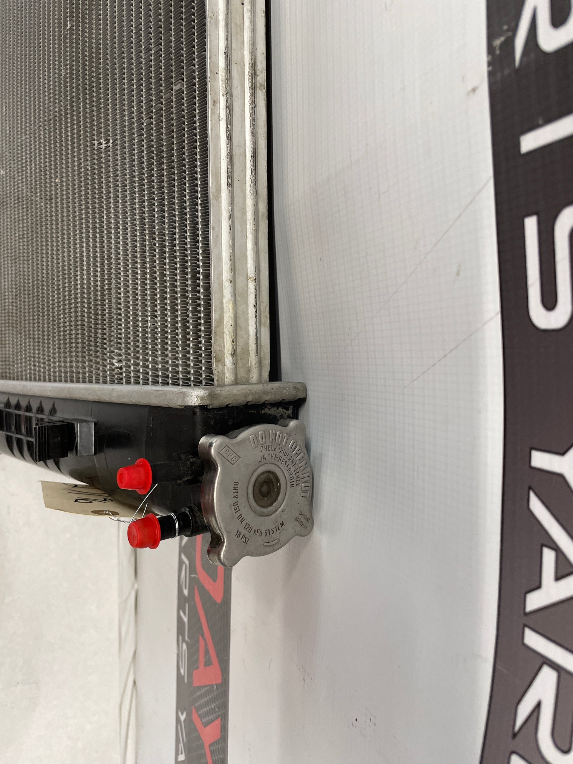 2005 Pontiac GTO Engine Motor Coolant Radiator OEM - Day's Parts Yard