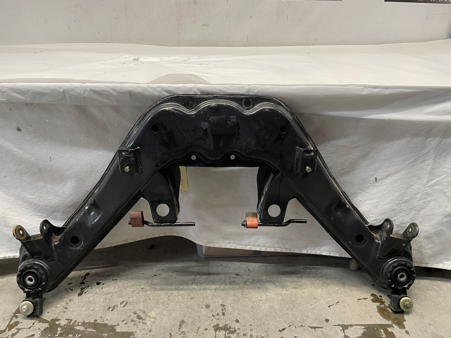 2006 Pontiac GTO Rear Suspension Sub Frame Cradle K Cross Member OEM - Day's Parts Yard