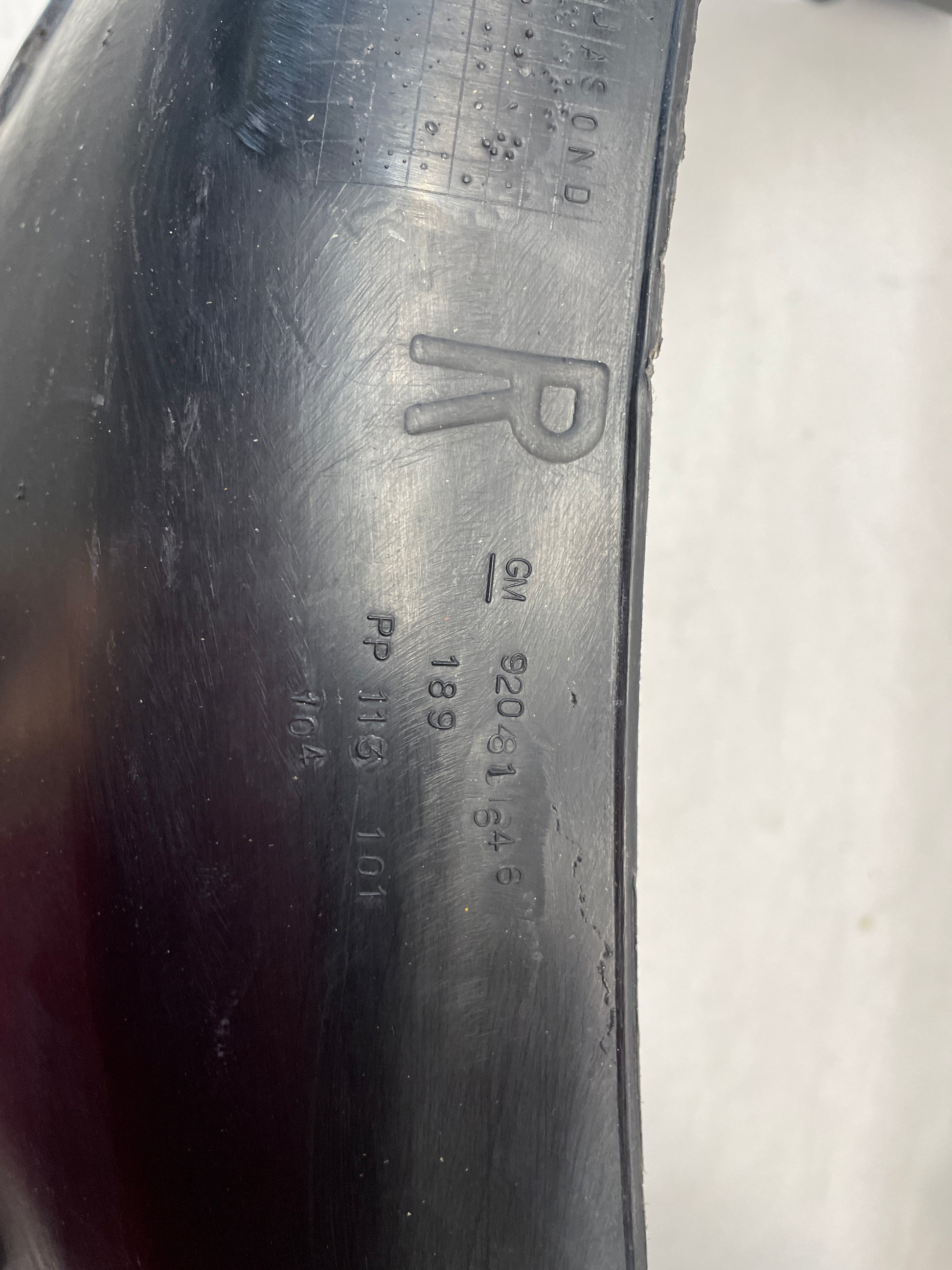 2005 Pontiac GTO RH Passenger Front Fender Wheel House Well Liner OEM - Day's Parts Yard