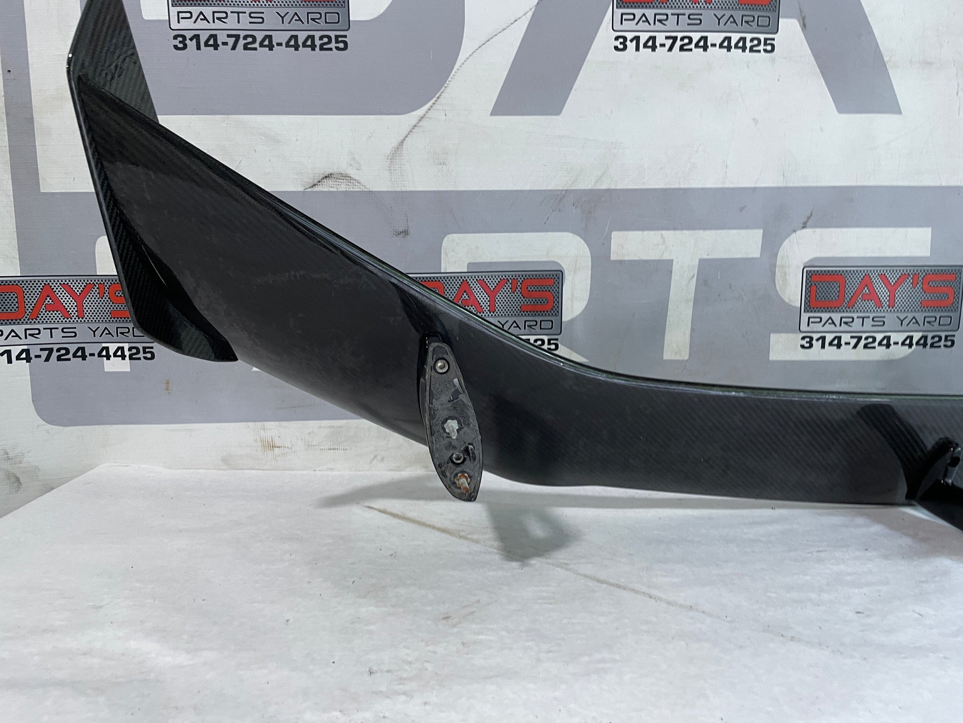 2018 Chevy Camaro ZL1 1LE Carbon Fiber Spoiler Wing OEM Damaged - Day's Parts Yard