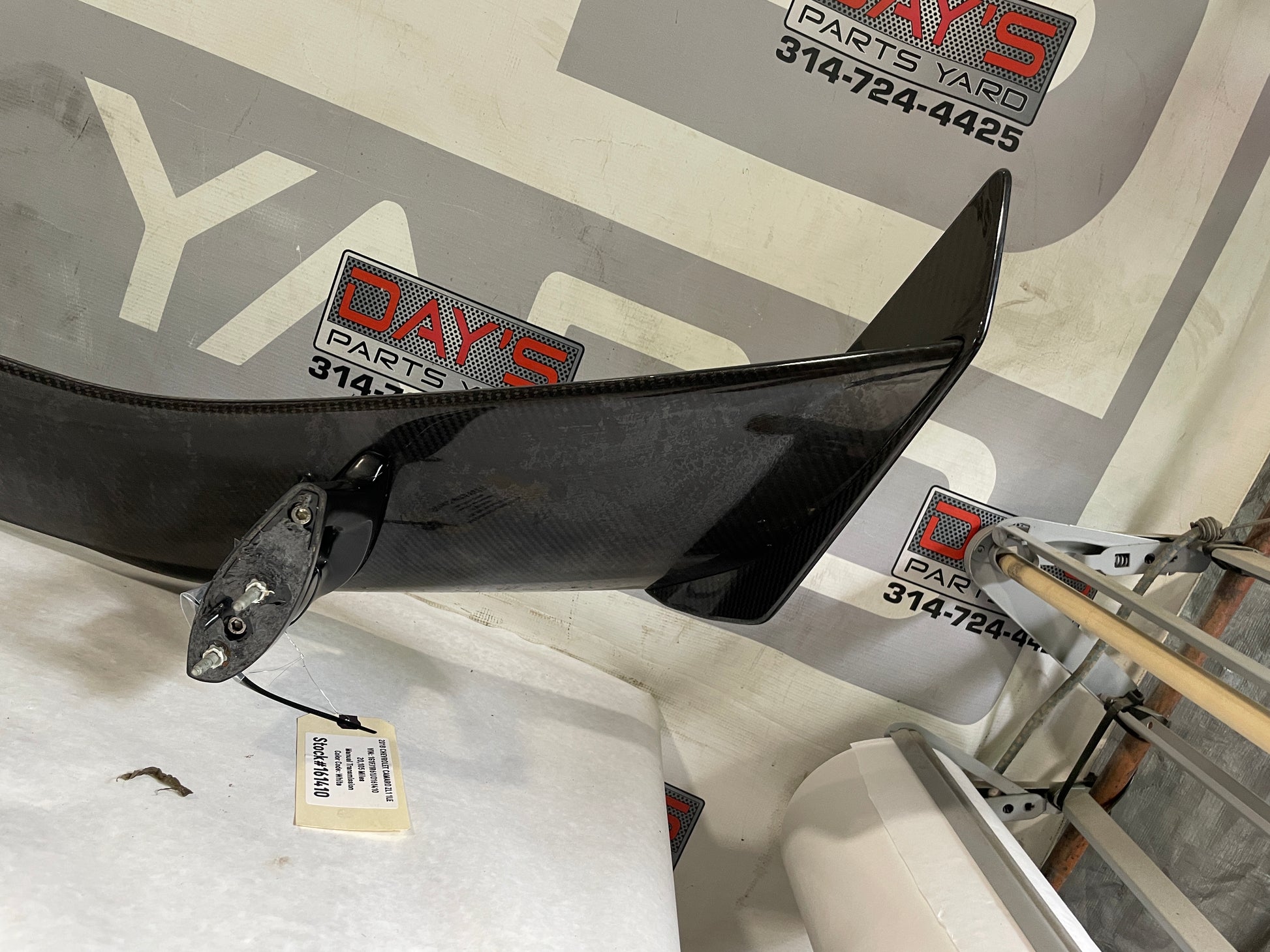 2018 Chevy Camaro ZL1 1LE Carbon Fiber Spoiler Wing OEM Damaged - Day's Parts Yard