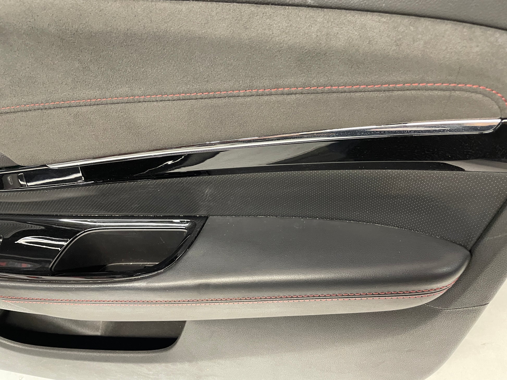 2014 Chevrolet SS Sedan RH Passenger Front Interior Door Panel Trim OEM - Day's Parts Yard
