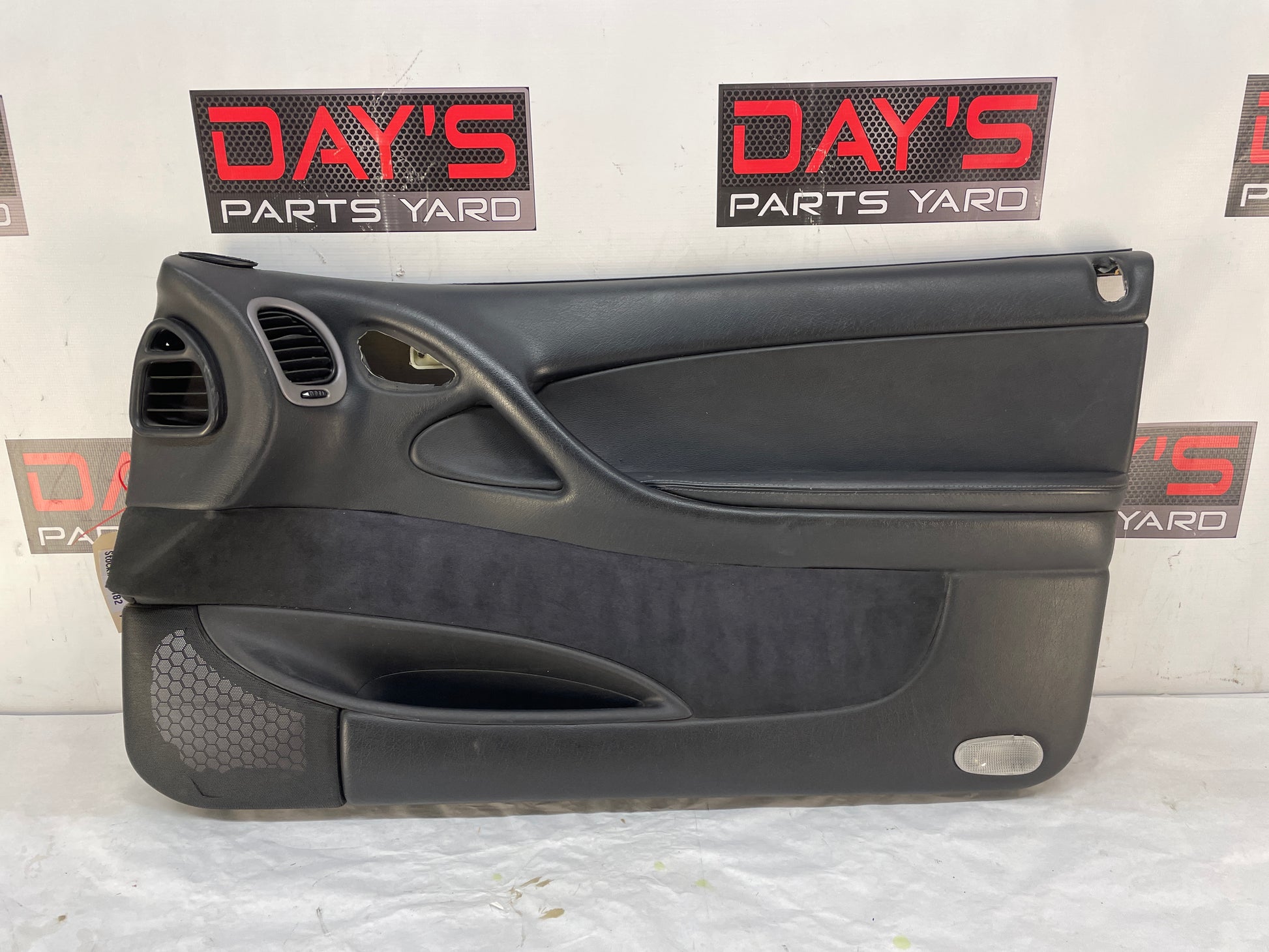 2004 Pontiac GTO RH Passenger Front Interior Door Panel  OEM - Day's Parts Yard