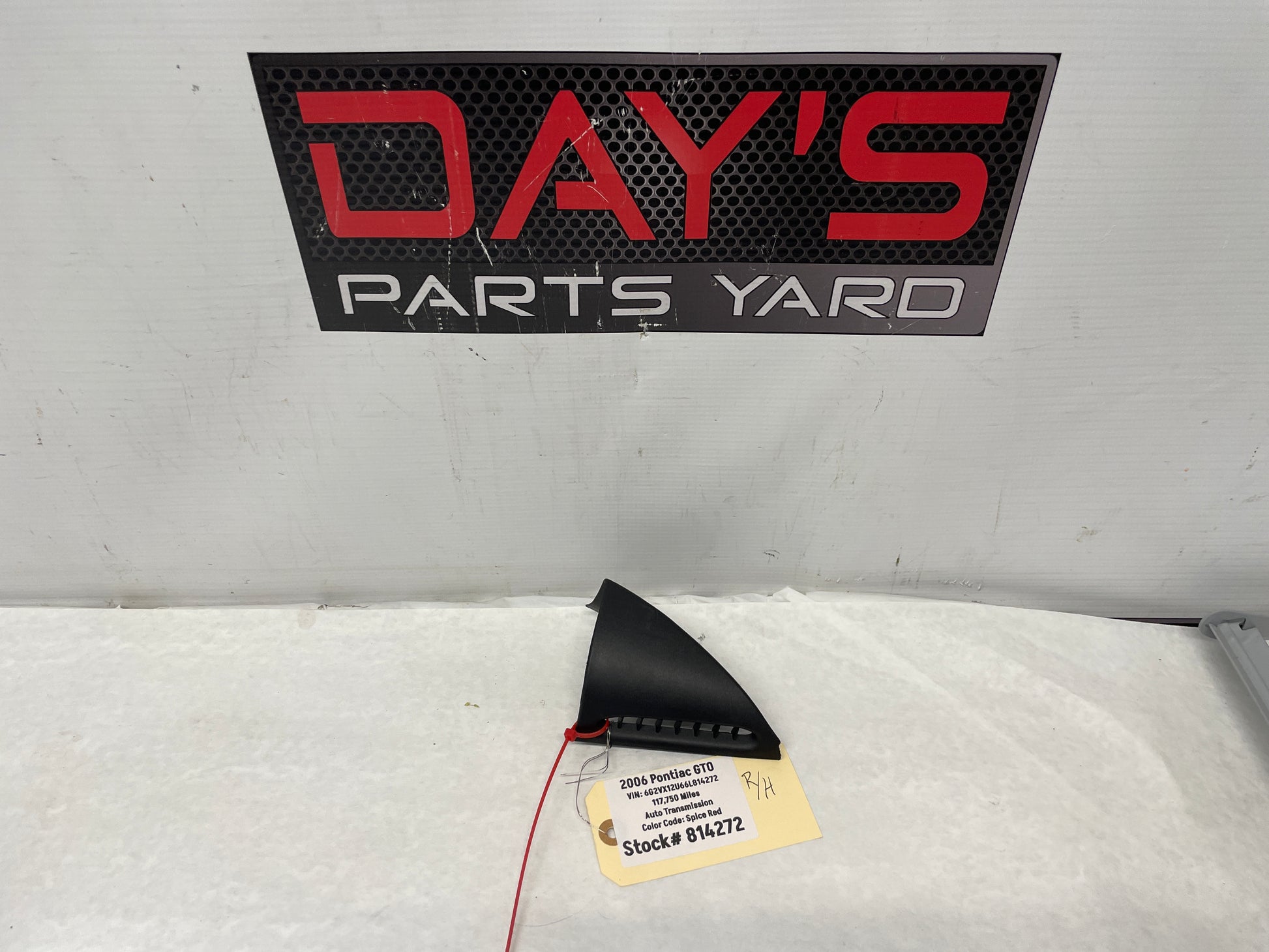 2006 Pontiac GTO RH Passenger Defrost Trim Door Vent Triangle OEM - Day's Parts Yard