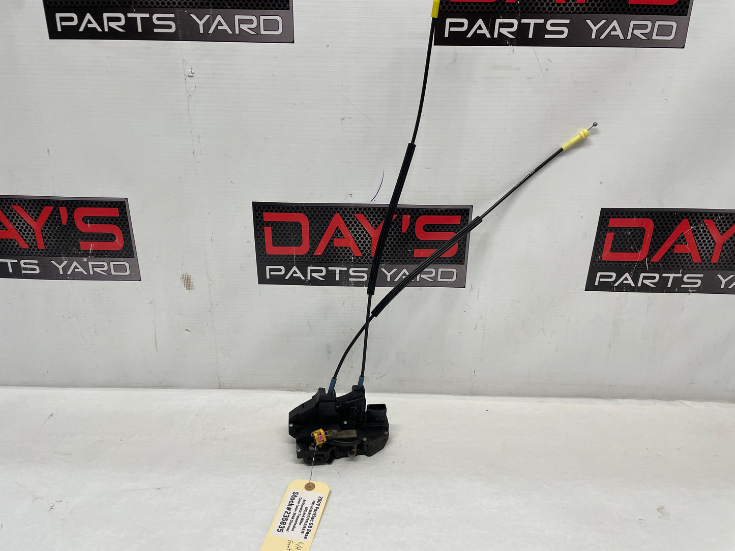 2009 Pontiac G8 LH Driver Front Door Lock Actuator OEM - Day's Parts Yard
