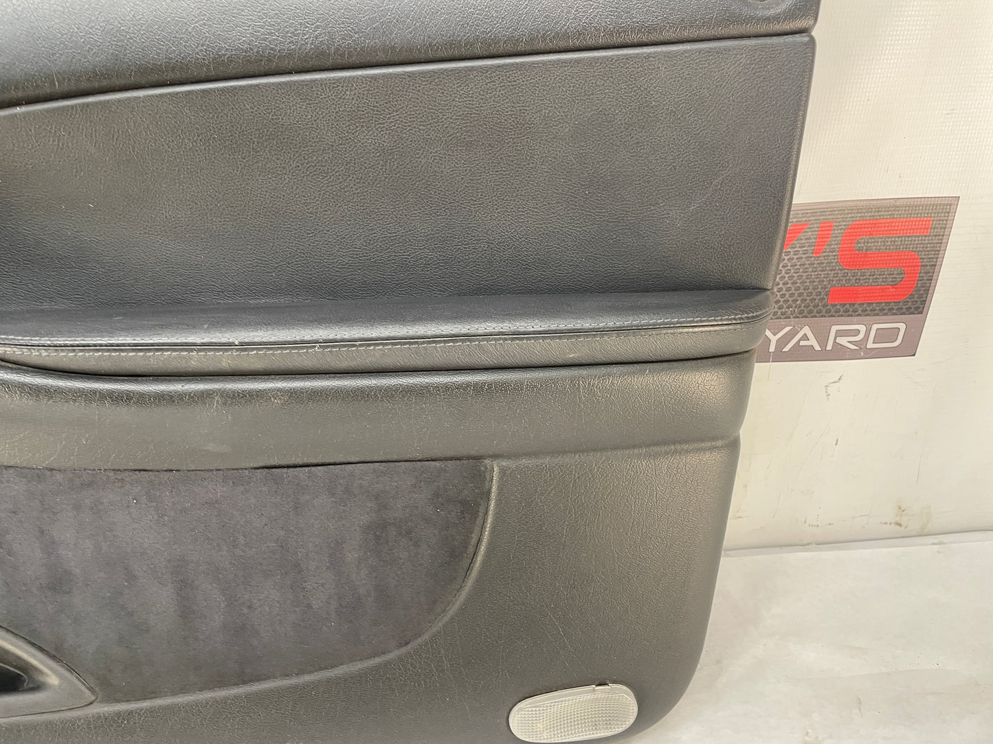 2004 Pontiac GTO RH Passenger Front Interior Door Panel  OEM - Day's Parts Yard