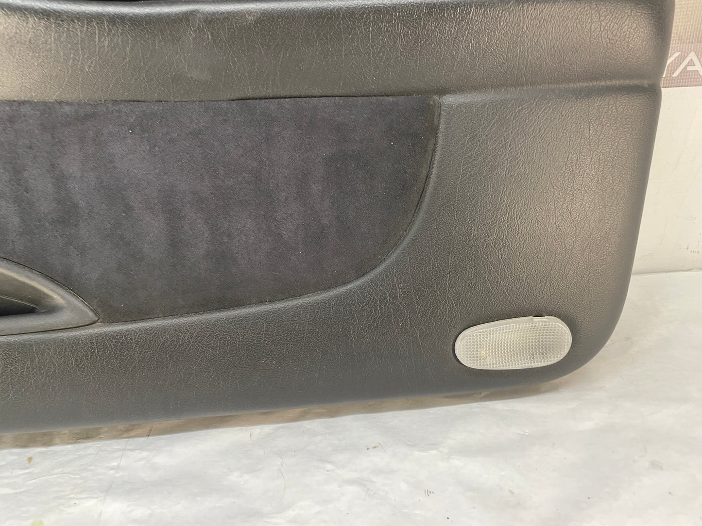 2004 Pontiac GTO RH Passenger Front Interior Door Panel  OEM - Day's Parts Yard