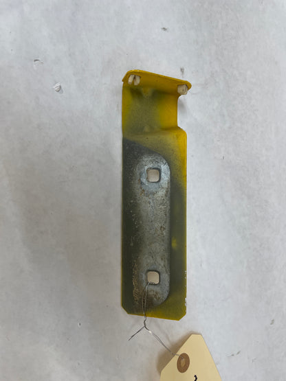 2005 Pontiac GTO LH Driver Fender Side Skirt Rocker Molding Support Bracket OEM