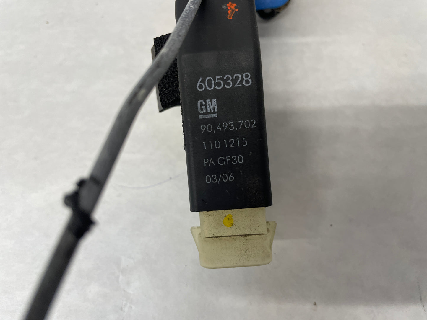 2006 Pontiac GTO LH Driver Door Lock Actuator Assembly OEM - Day's Parts Yard