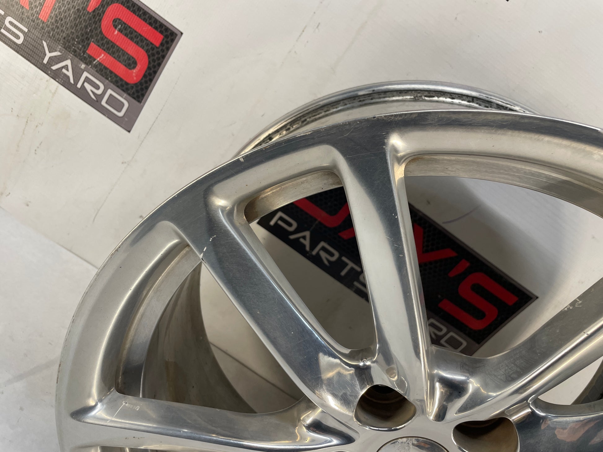 2014 Chevy SS Sedan Factory OEM Rear Wheel 19X9 - Day's Parts Yard