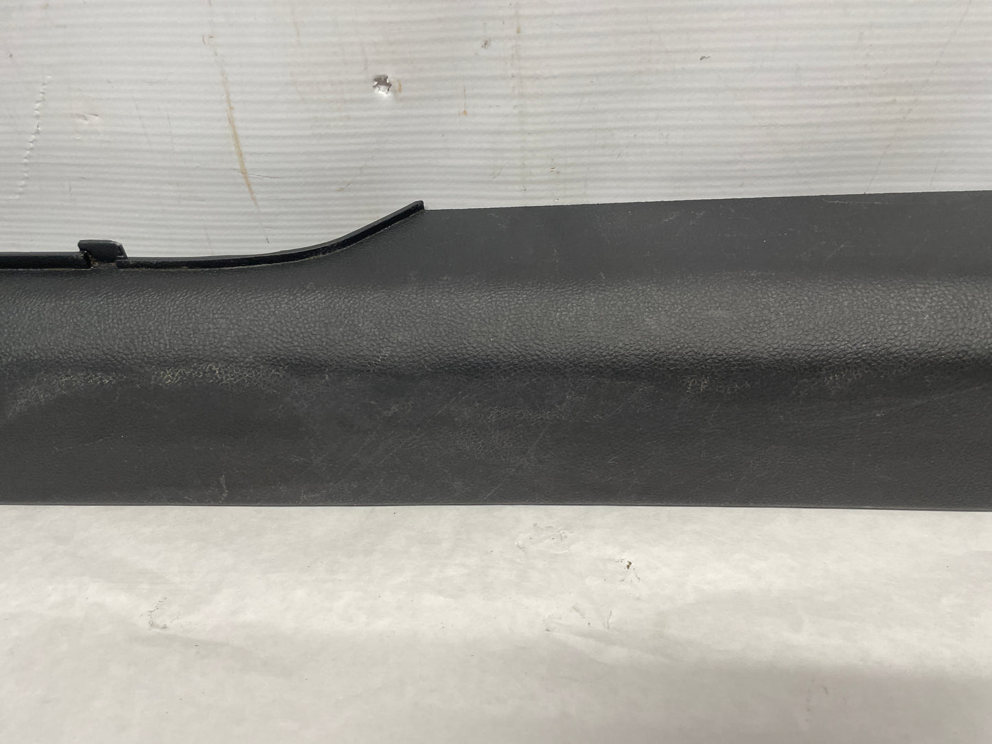 2009 Pontiac G8 Base RH & LH Front Interior Carpet Retainer Sill Plate Panel OEM - Day's Parts Yard