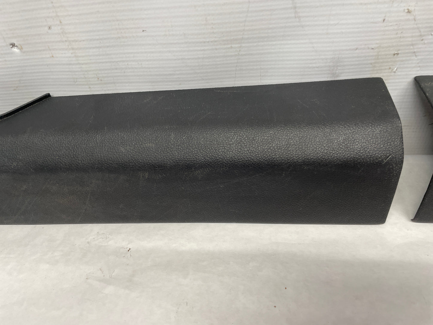 2009 Pontiac G8 Base RH & LH Front Interior Carpet Retainer Sill Plate Panel OEM - Day's Parts Yard