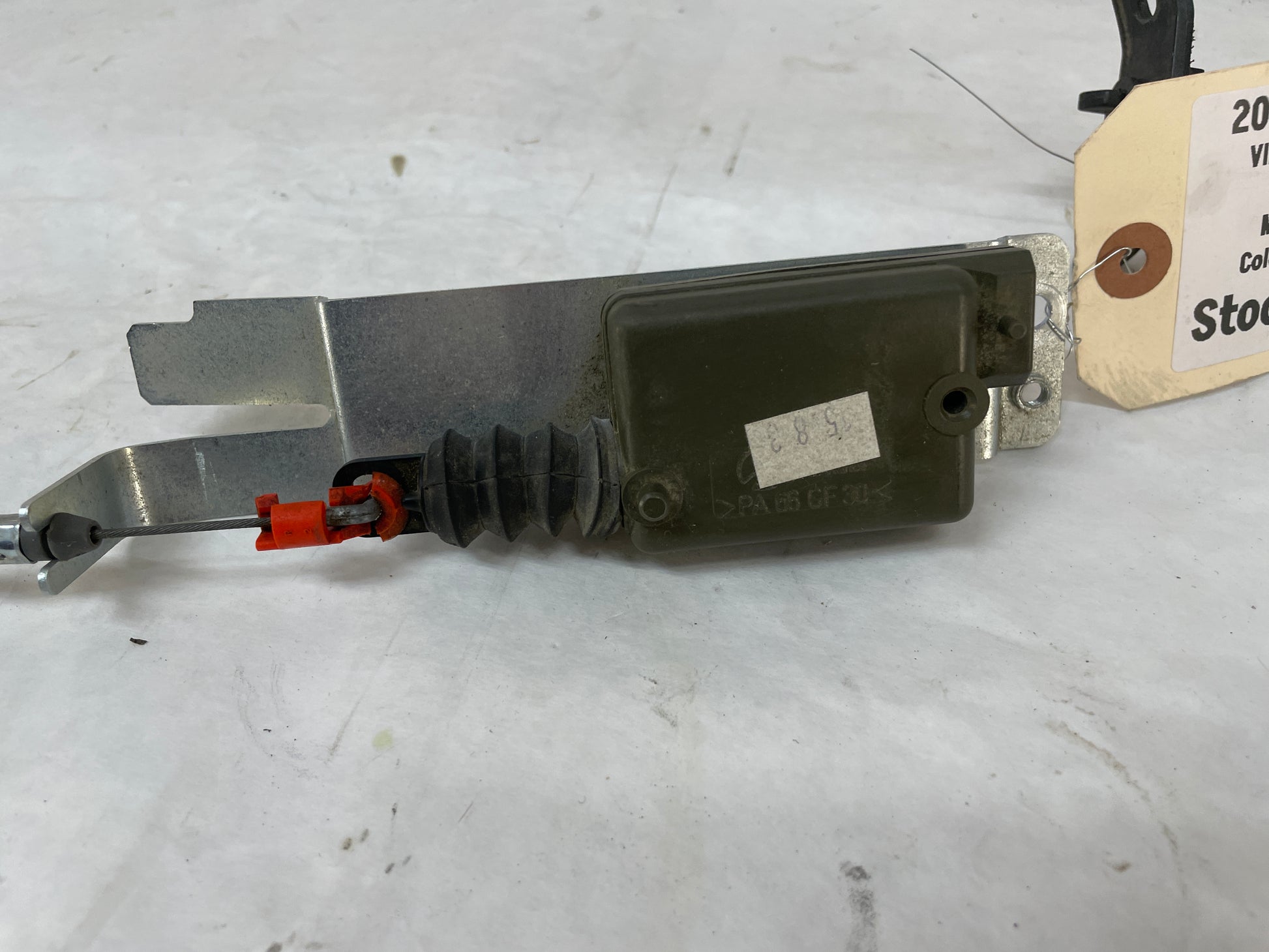 2004 Pontiac GTO Trunk Deck Lid Lock Actuator OEM - Day's Parts Yard