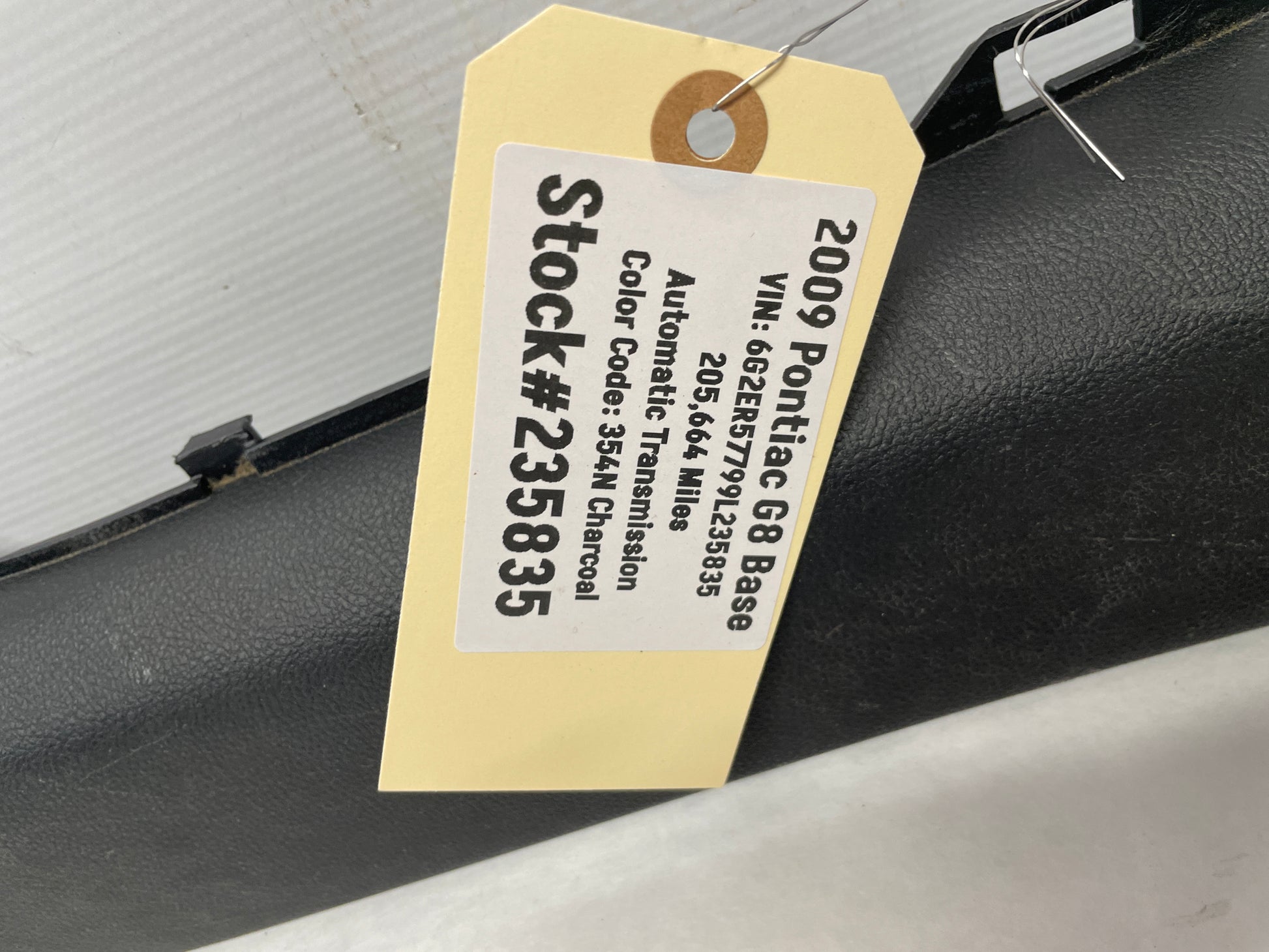 2009 Pontiac G8 Base RH & LH Front Interior Carpet Retainer Sill Plate Panel OEM - Day's Parts Yard