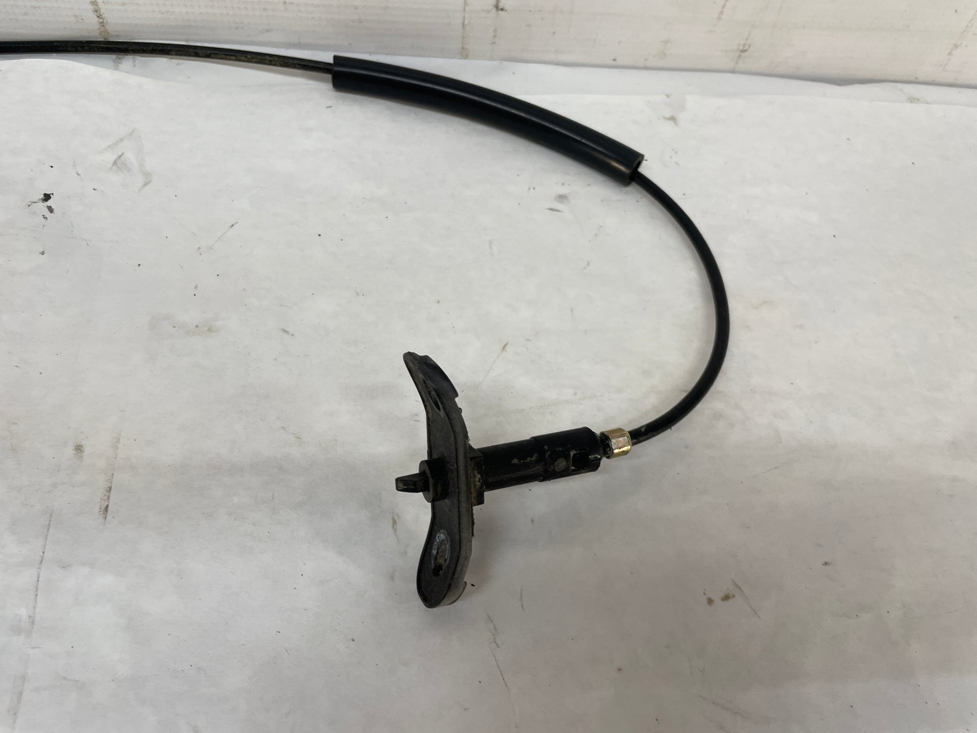 2004 Pontiac GTO Trunk Deck Lid Lock Actuator OEM - Day's Parts Yard