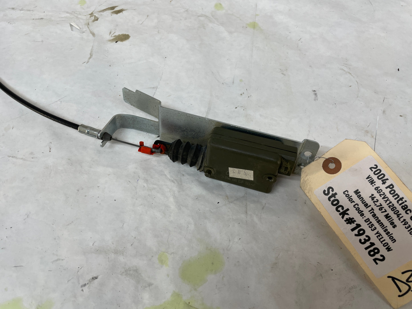 2004 Pontiac GTO Trunk Deck Lid Lock Actuator OEM - Day's Parts Yard
