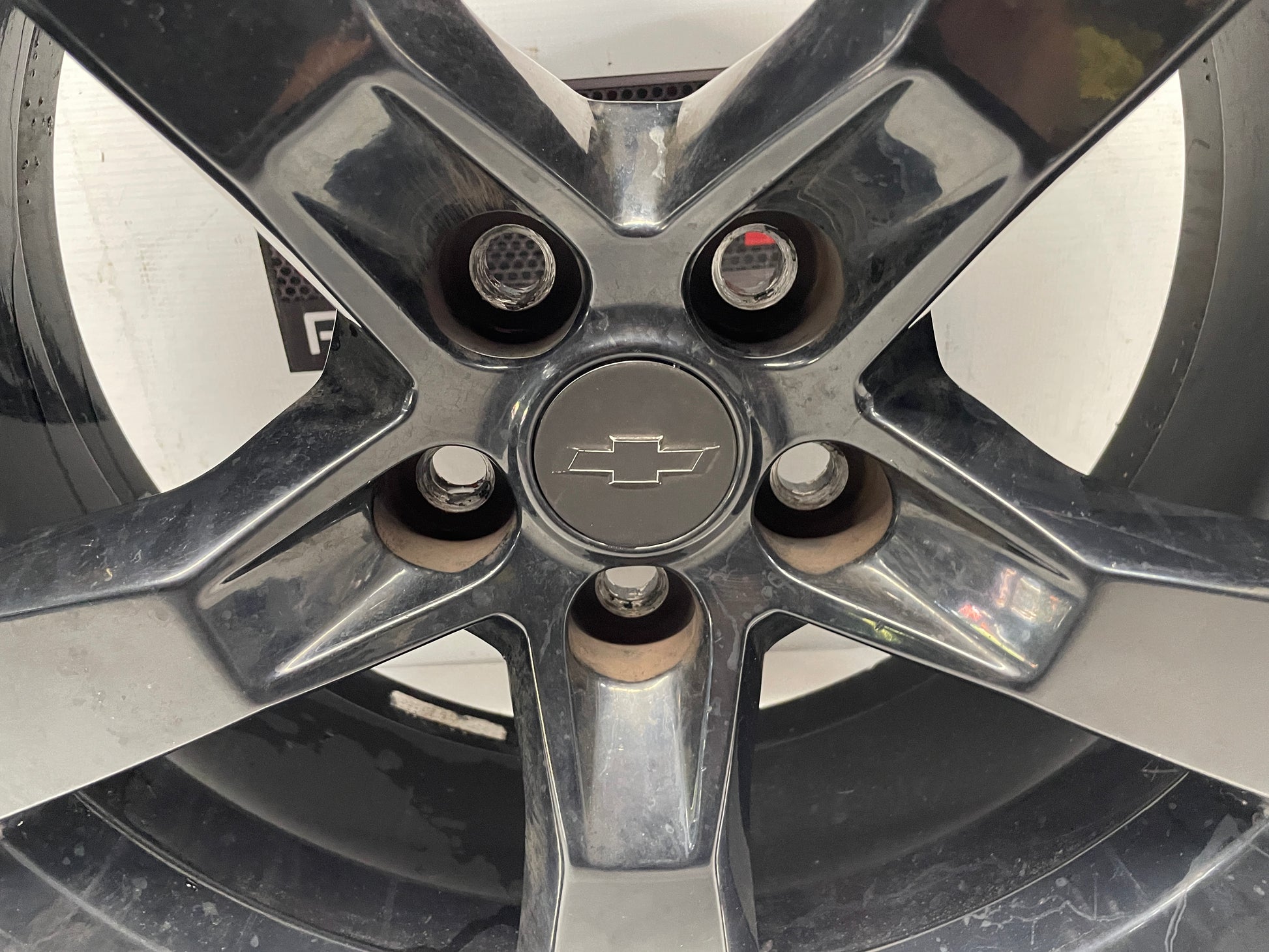 2010 Chevy Camaro SS Front Wheel 20X8 OEM - Day's Parts Yard