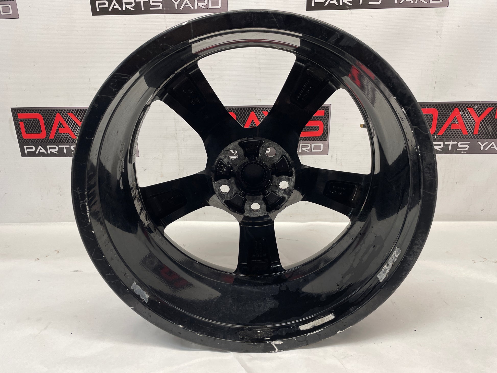 2010 Chevy Camaro SS Front Wheel 20X8 OEM - Day's Parts Yard