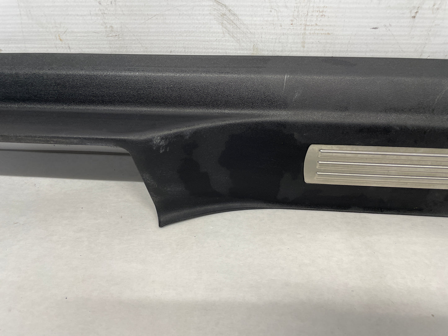 2017 Chevy SS Sedan LH Driver Front Scuff Sill Plate Panel OEM - Day's Parts Yard