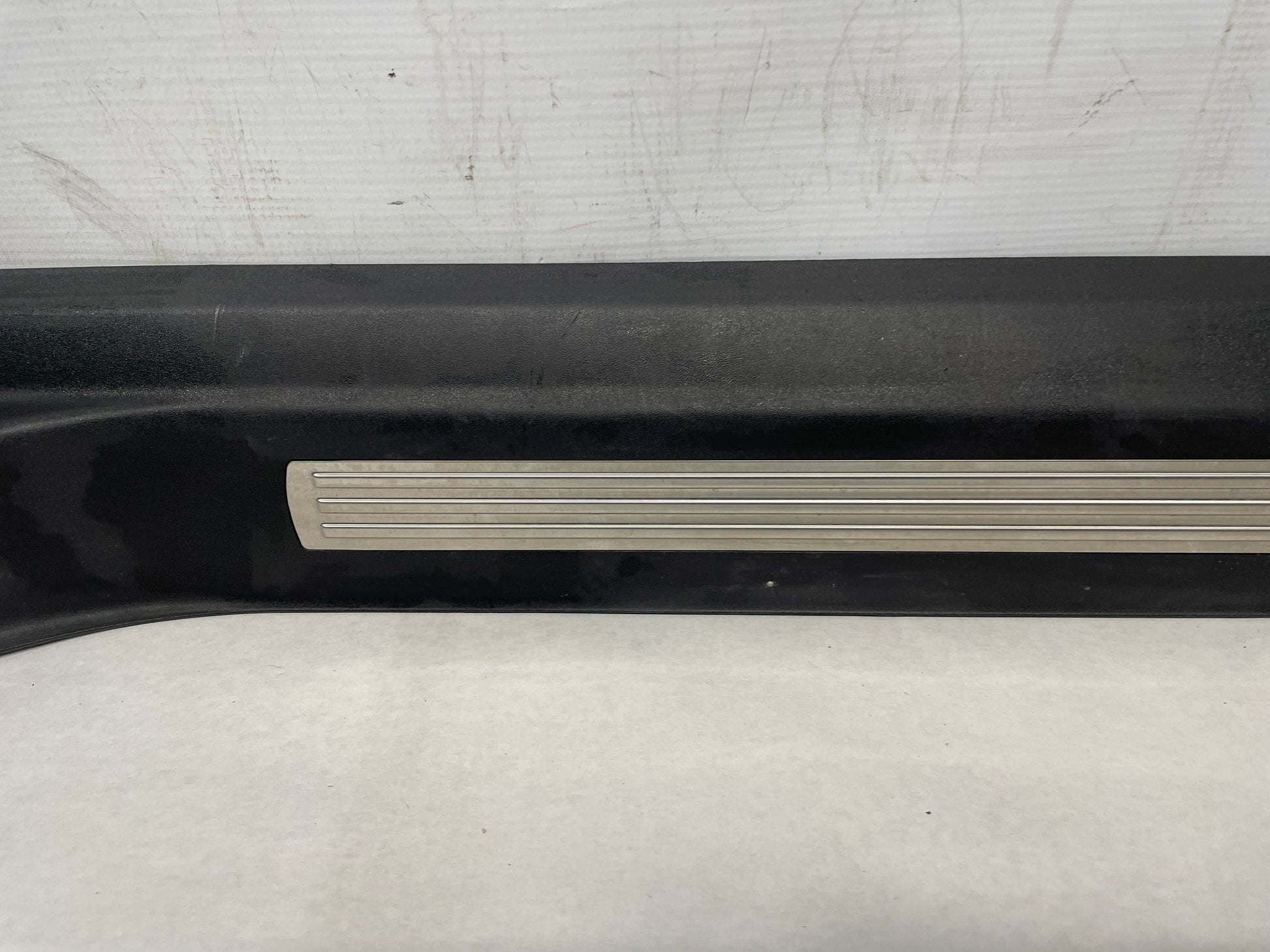 2017 Chevy SS Sedan LH Driver Front Scuff Sill Plate Panel OEM - Day's Parts Yard