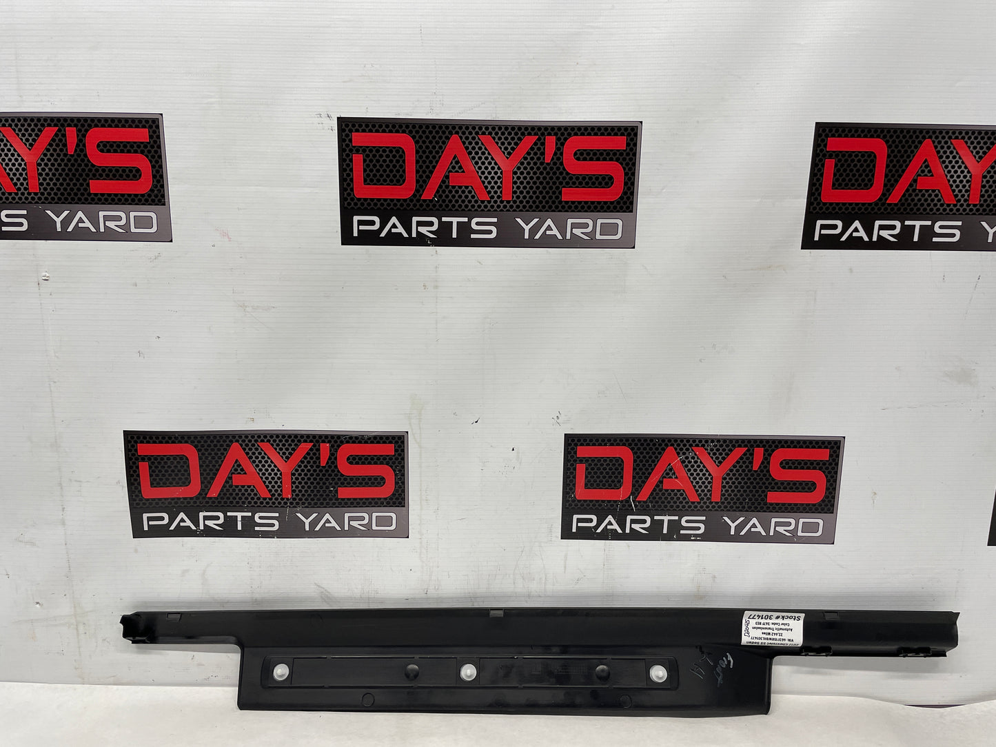 2017 Chevy SS Sedan LH Driver Front Scuff Sill Plate Panel OEM - Day's Parts Yard