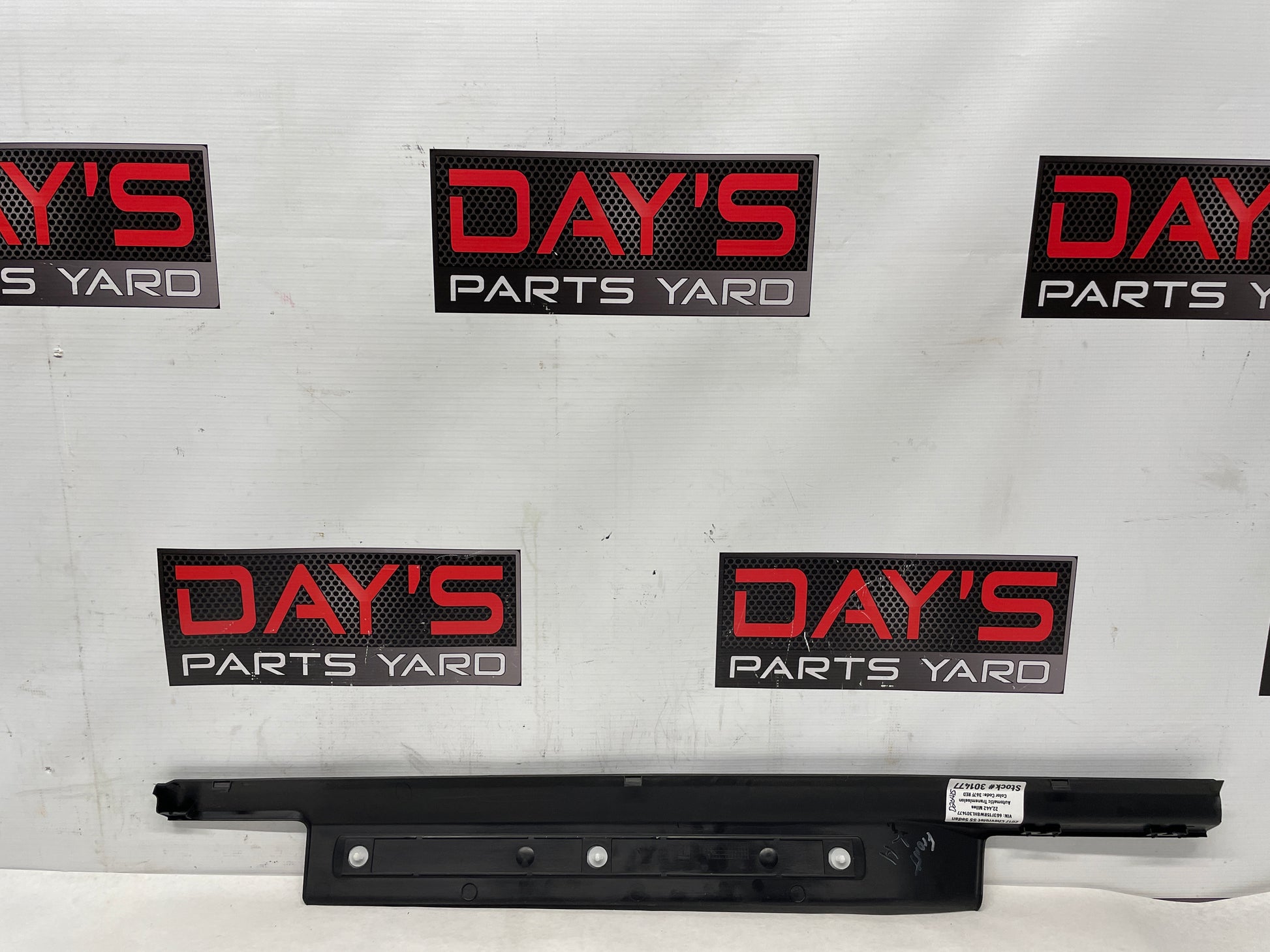 2017 Chevy SS Sedan LH Driver Front Scuff Sill Plate Panel OEM - Day's Parts Yard