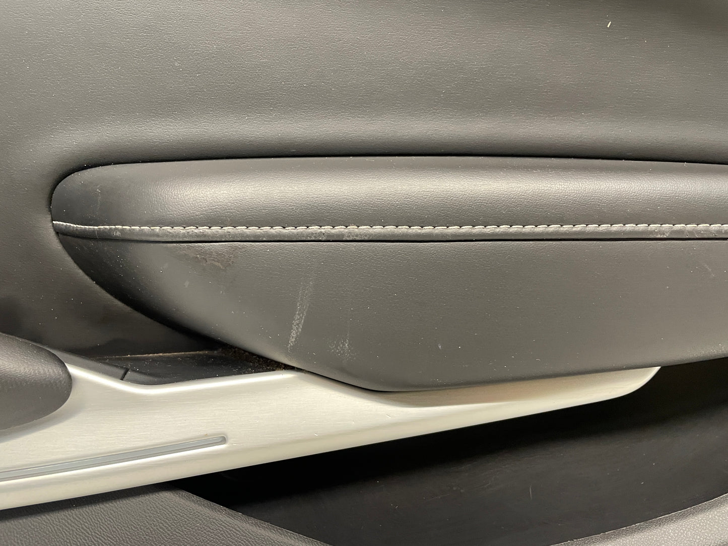 2019 Chevy Camaro SS RH Passenger Front Door Panel OEM - Day's Parts Yard