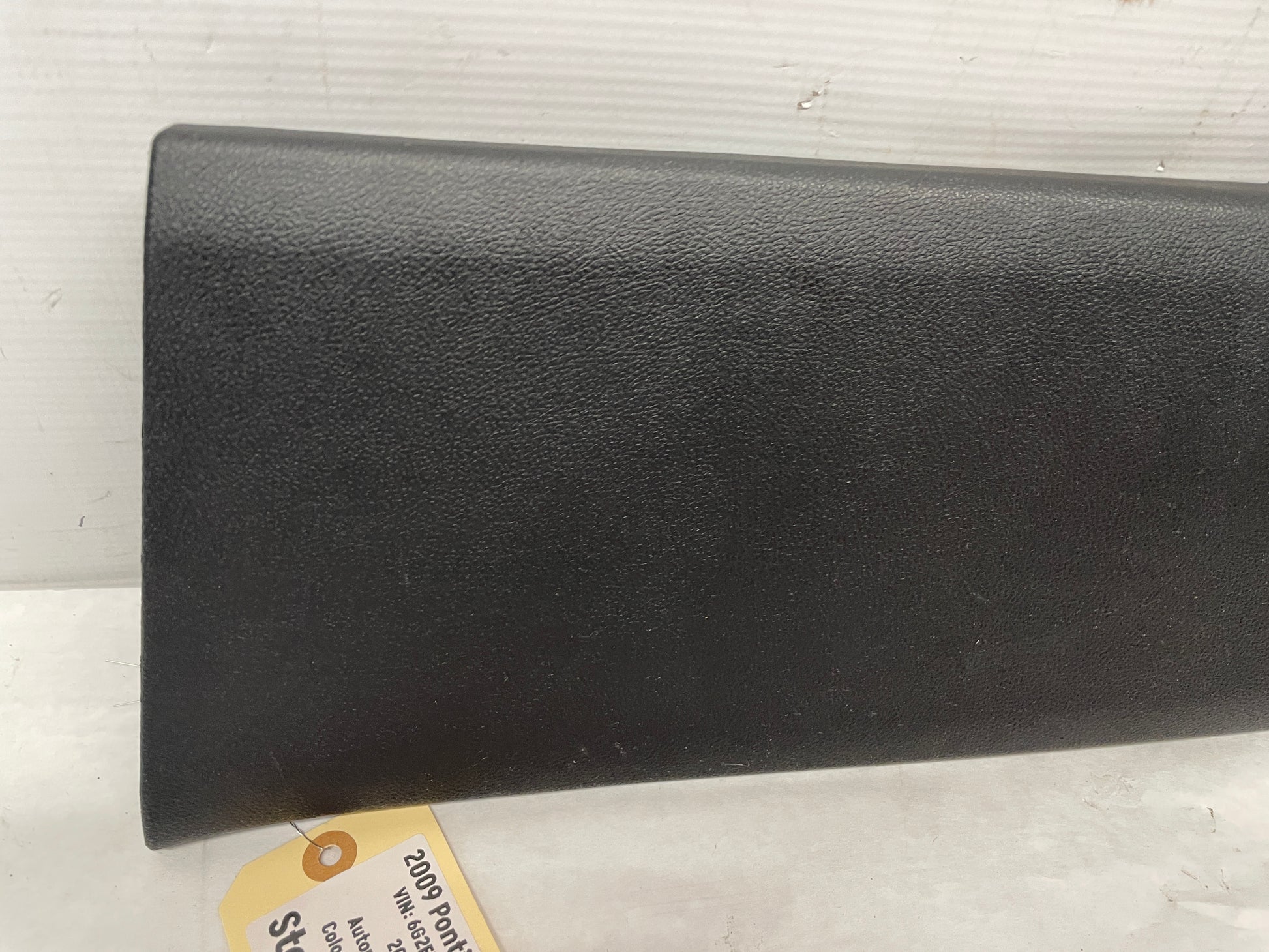2009 Pontiac G8 Base RH & LH Lower Interior B Center Pillar Trim Molding Cover OEM - Day's Parts Yard