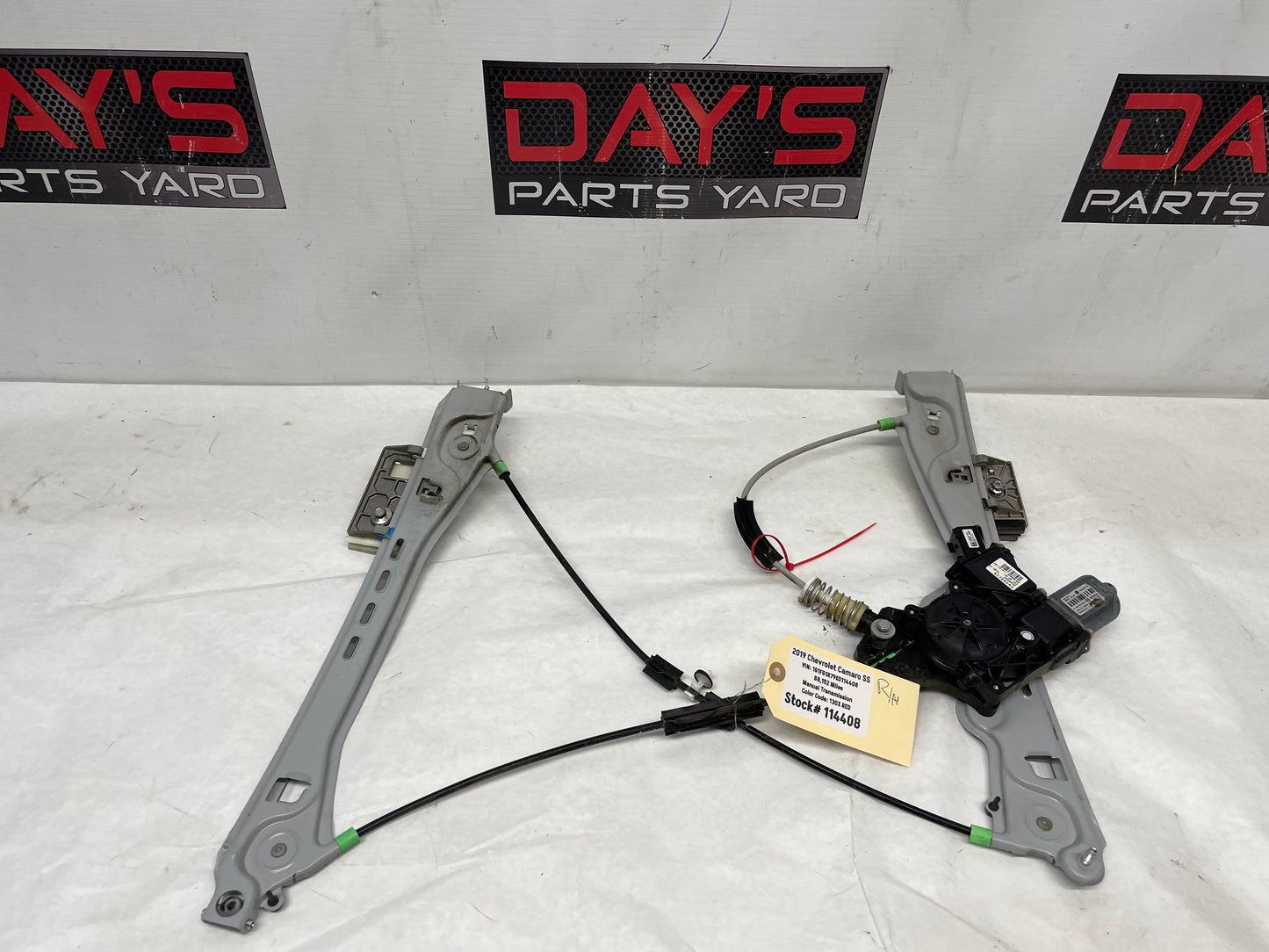 2019 Chevy Camaro SS RH Passenger Front Window Regulator w/ Motor OEM - Day's Parts Yard