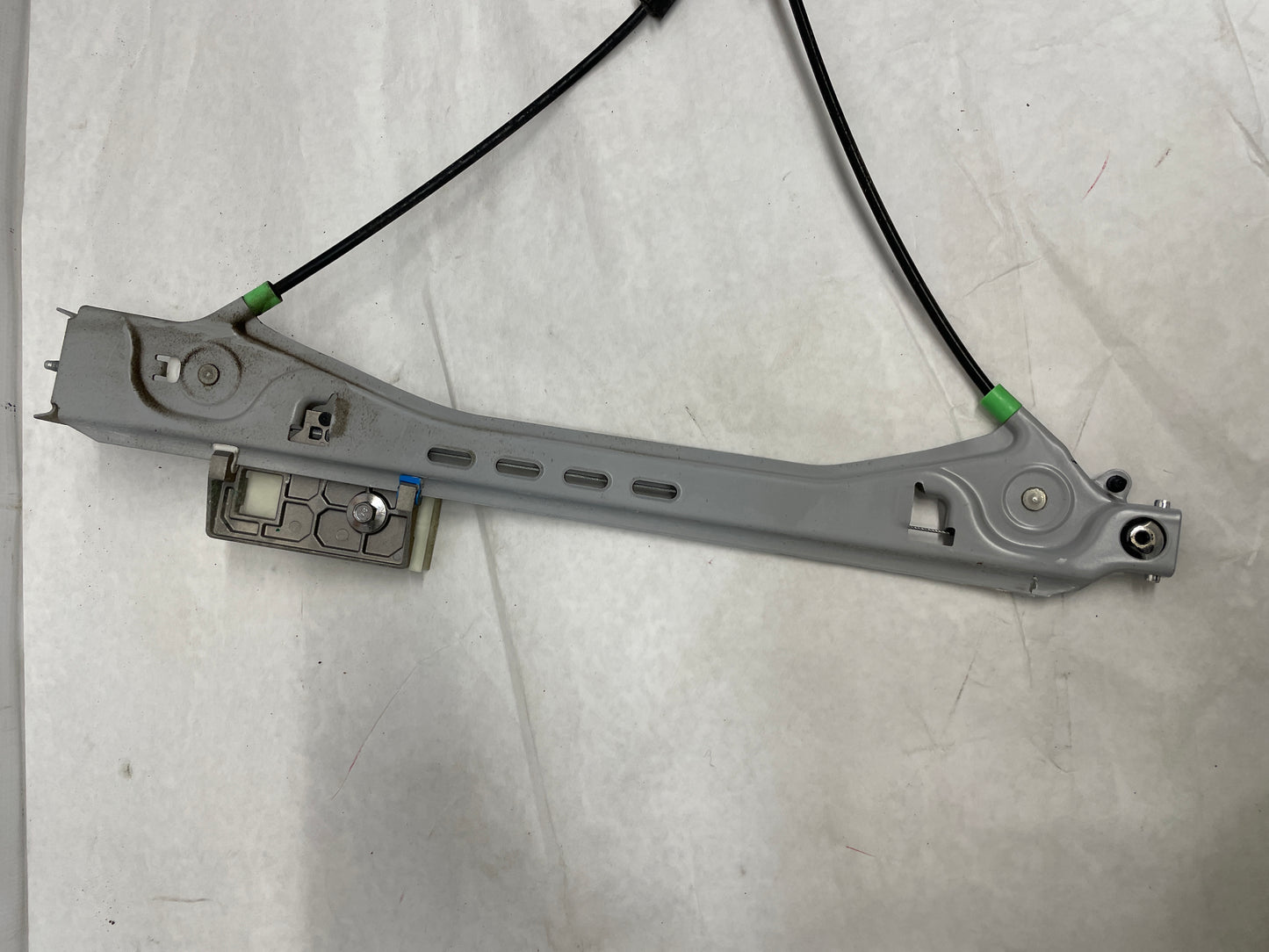 2019 Chevy Camaro SS RH Passenger Front Window Regulator w/ Motor OEM - Day's Parts Yard