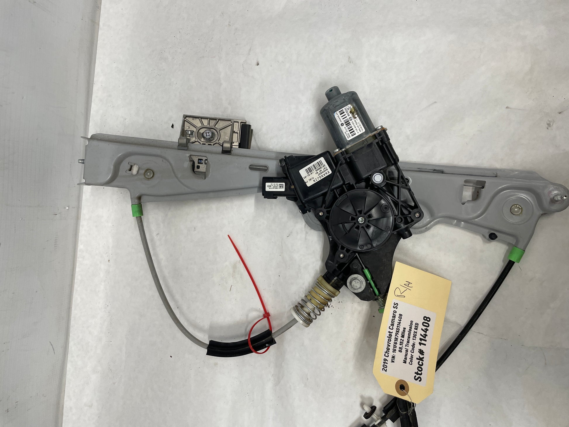 2019 Chevy Camaro SS RH Passenger Front Window Regulator w/ Motor OEM - Day's Parts Yard