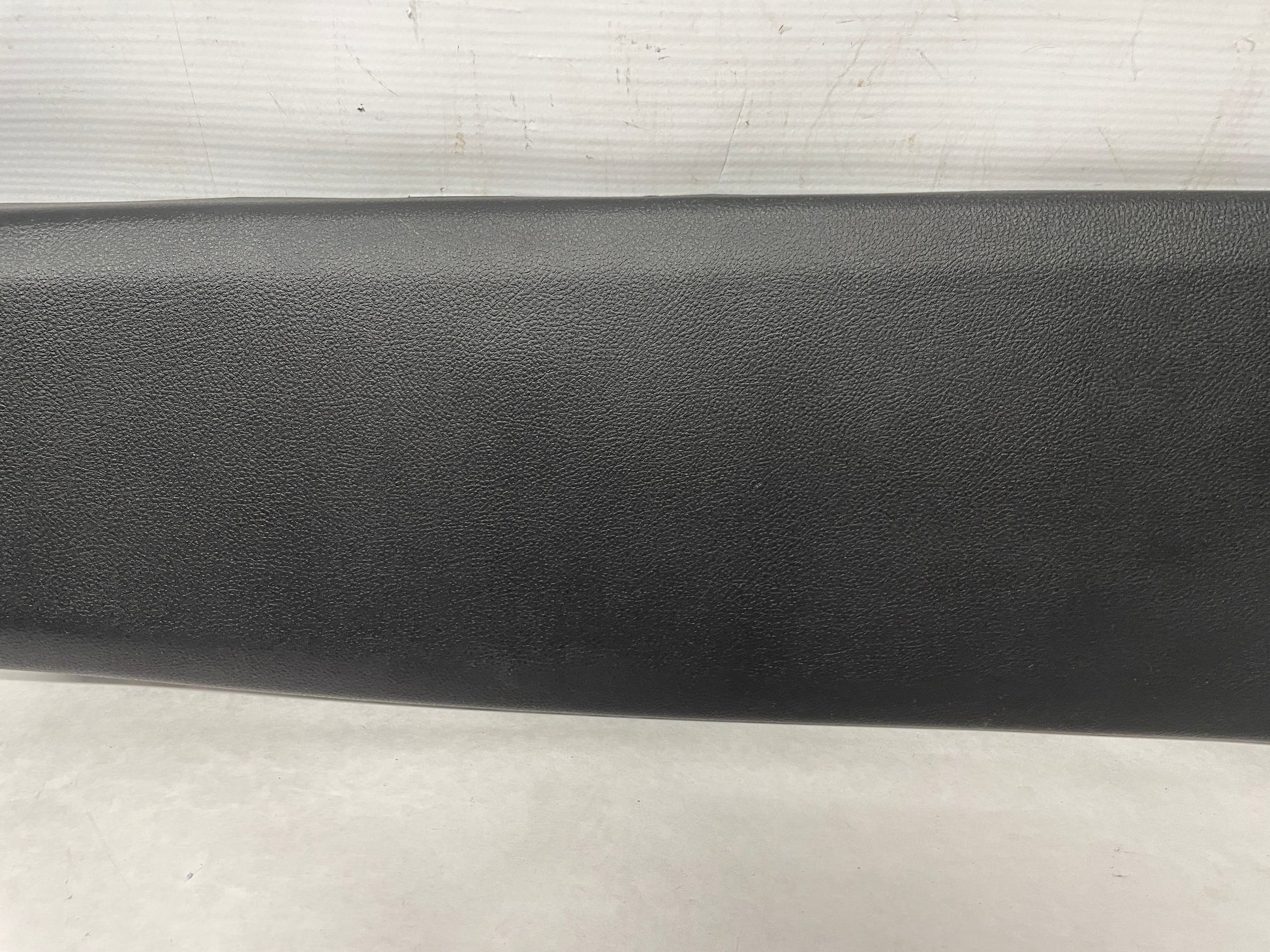2009 Pontiac G8 Base RH & LH Lower Interior B Center Pillar Trim Molding Cover OEM - Day's Parts Yard