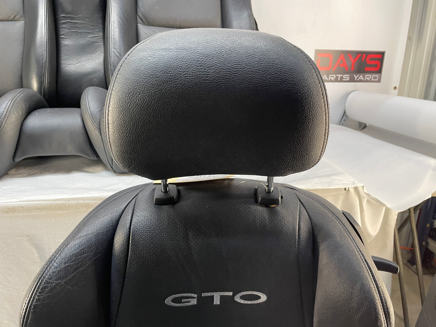 2005 Pontiac GTO Seats Front and Rear Black Leather OEM