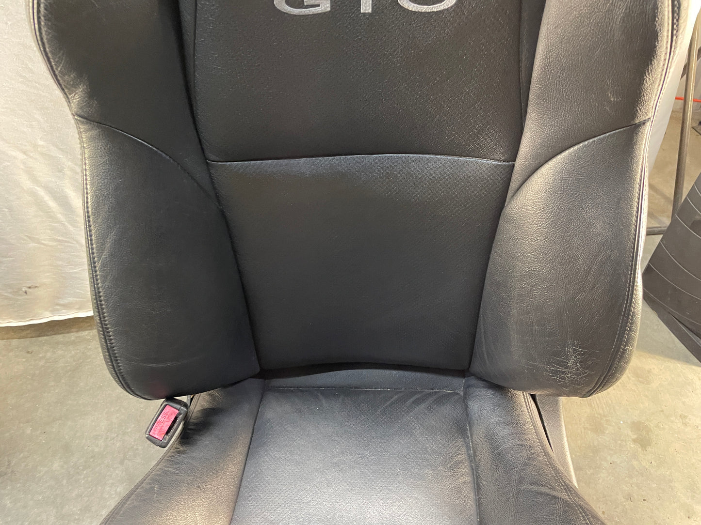 2005 Pontiac GTO Seats Front and Rear Black Leather OEM