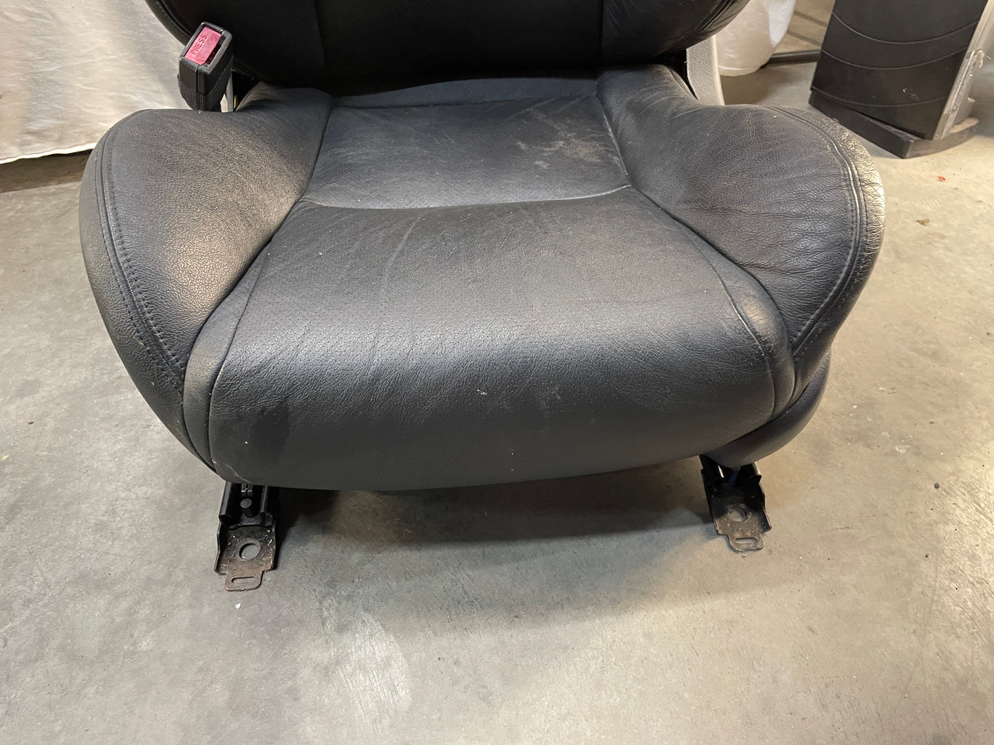 2005 Pontiac GTO Seats Front and Rear Black Leather OEM