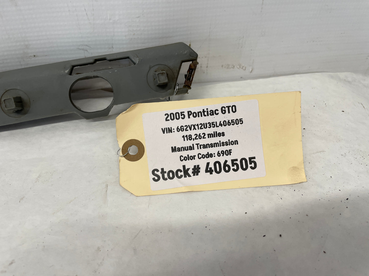 2005 Pontiac GTO RH Passenger Front Bumper Fender Brackets Guide OEM - Day's Parts Yard