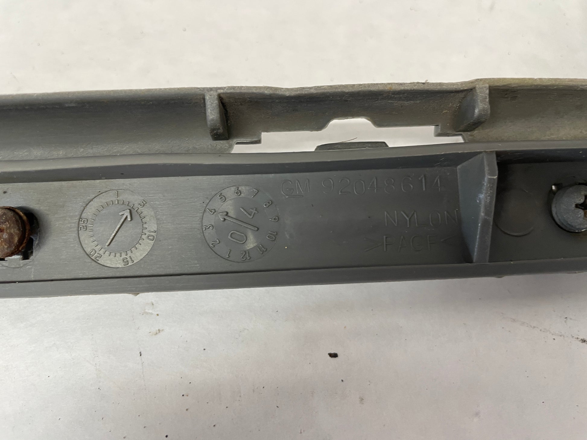 2005 Pontiac GTO RH Passenger Front Bumper Fender Brackets Guide OEM - Day's Parts Yard