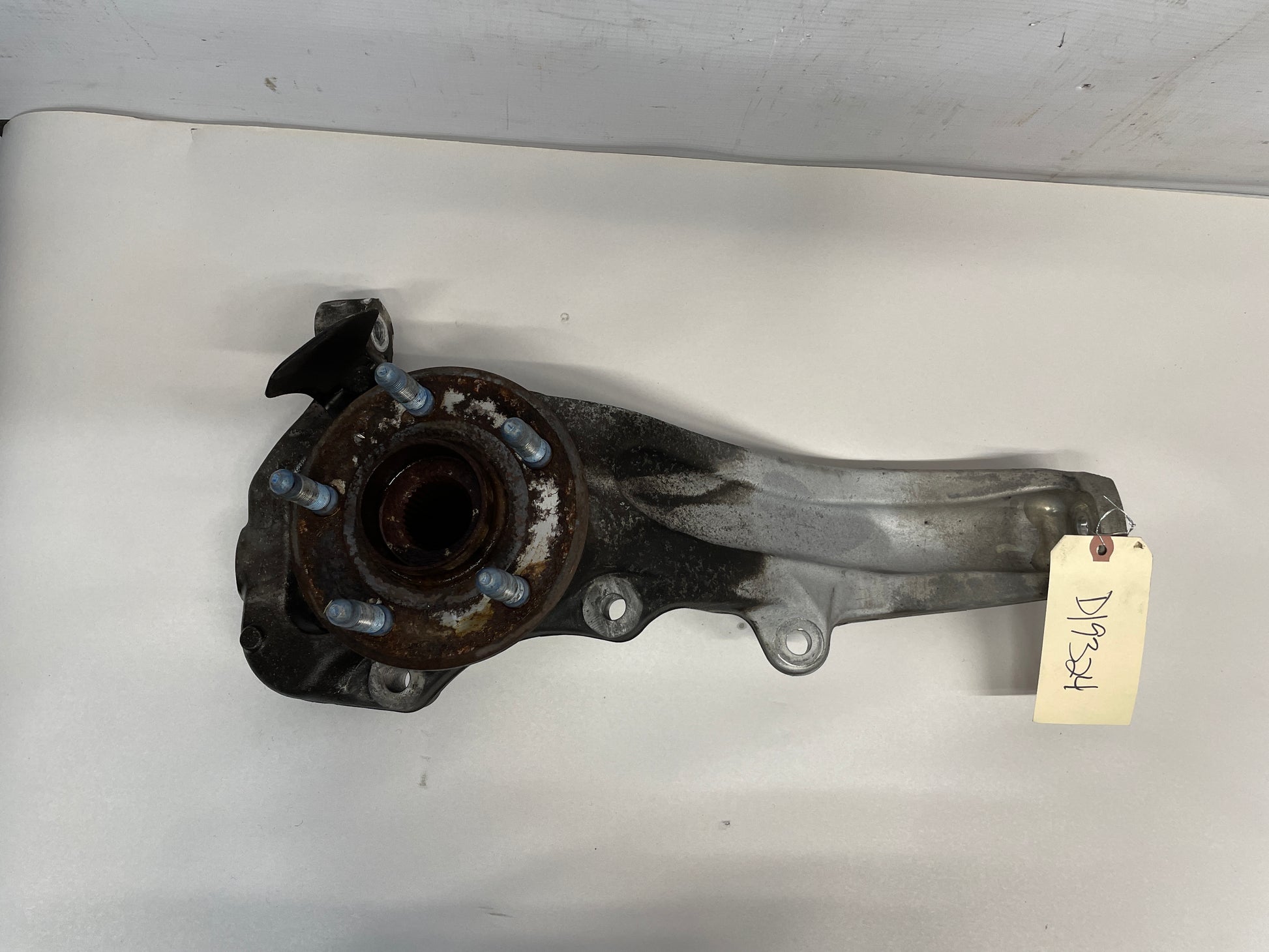 2014 Cadillac CTS-V Coupe LH Driver Front Spindle Knuckle Hub Assembly OEM - Day's Parts Yard