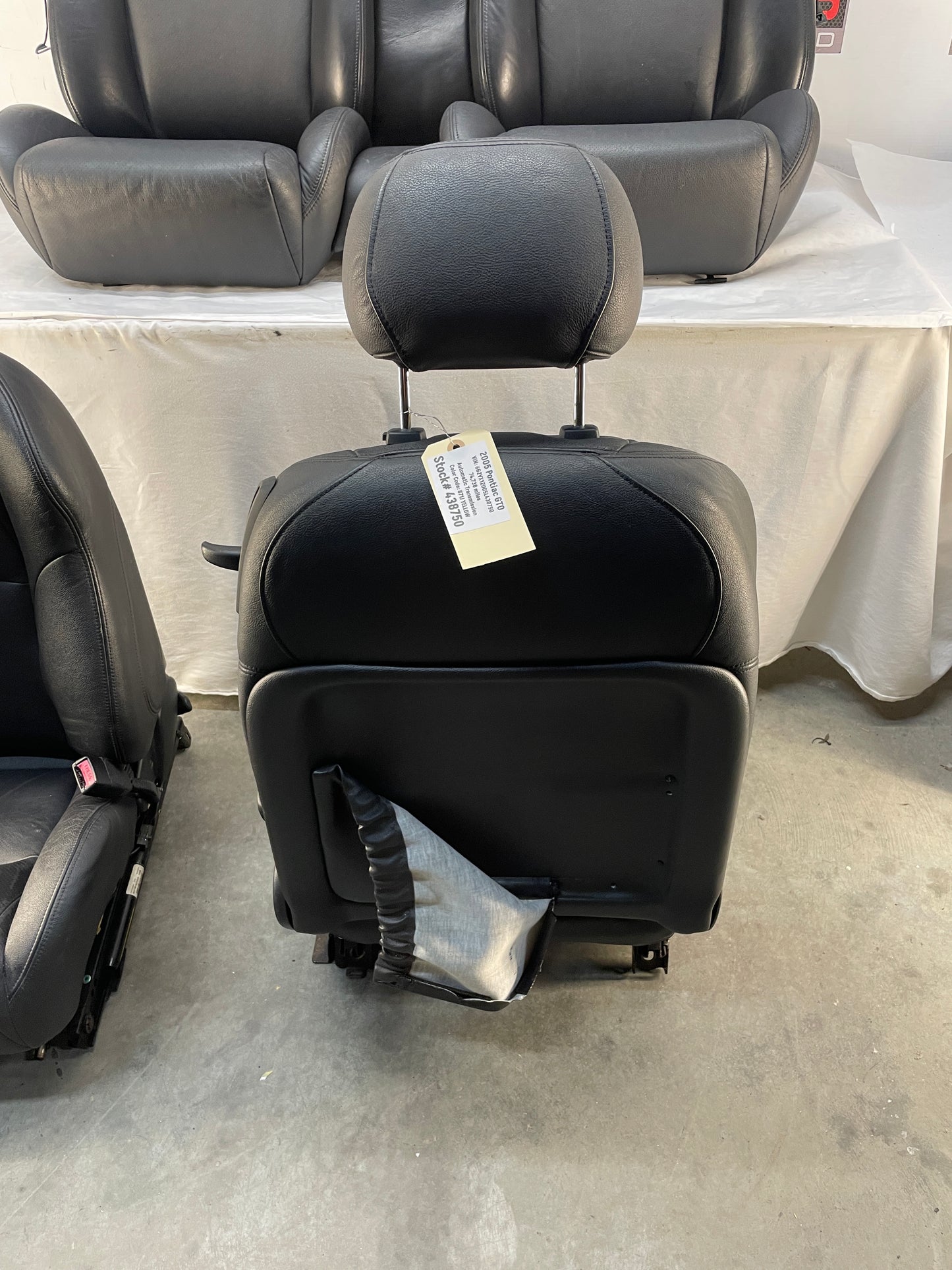 2005 Pontiac GTO Seats Front and Rear Black Leather OEM