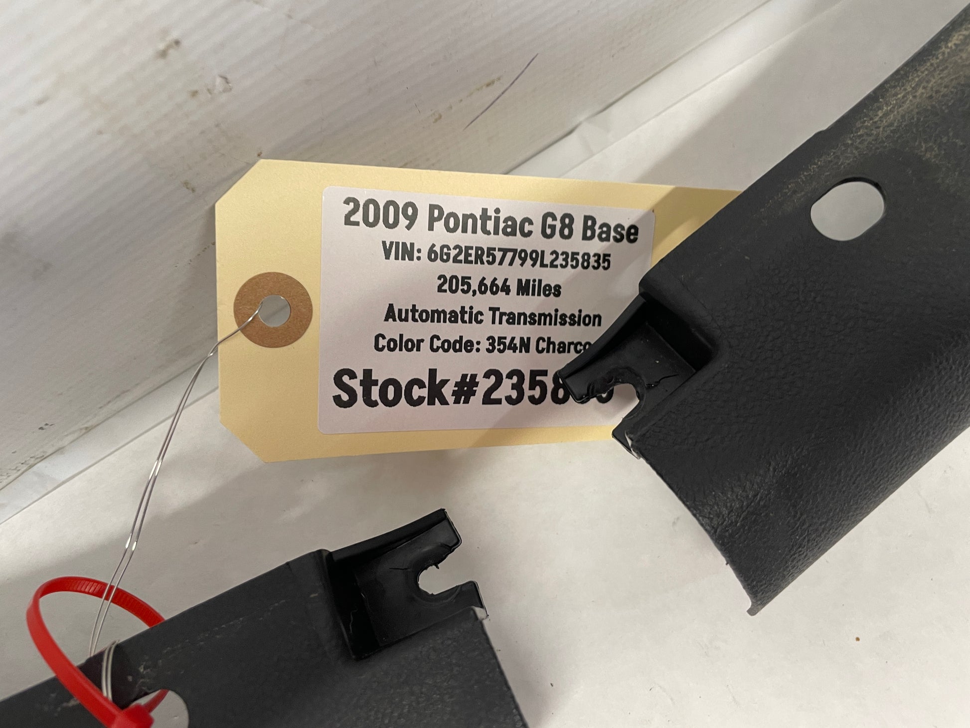 2009 Pontiac G8 Base RH & LH Kick Panel OEM - Day's Parts Yard