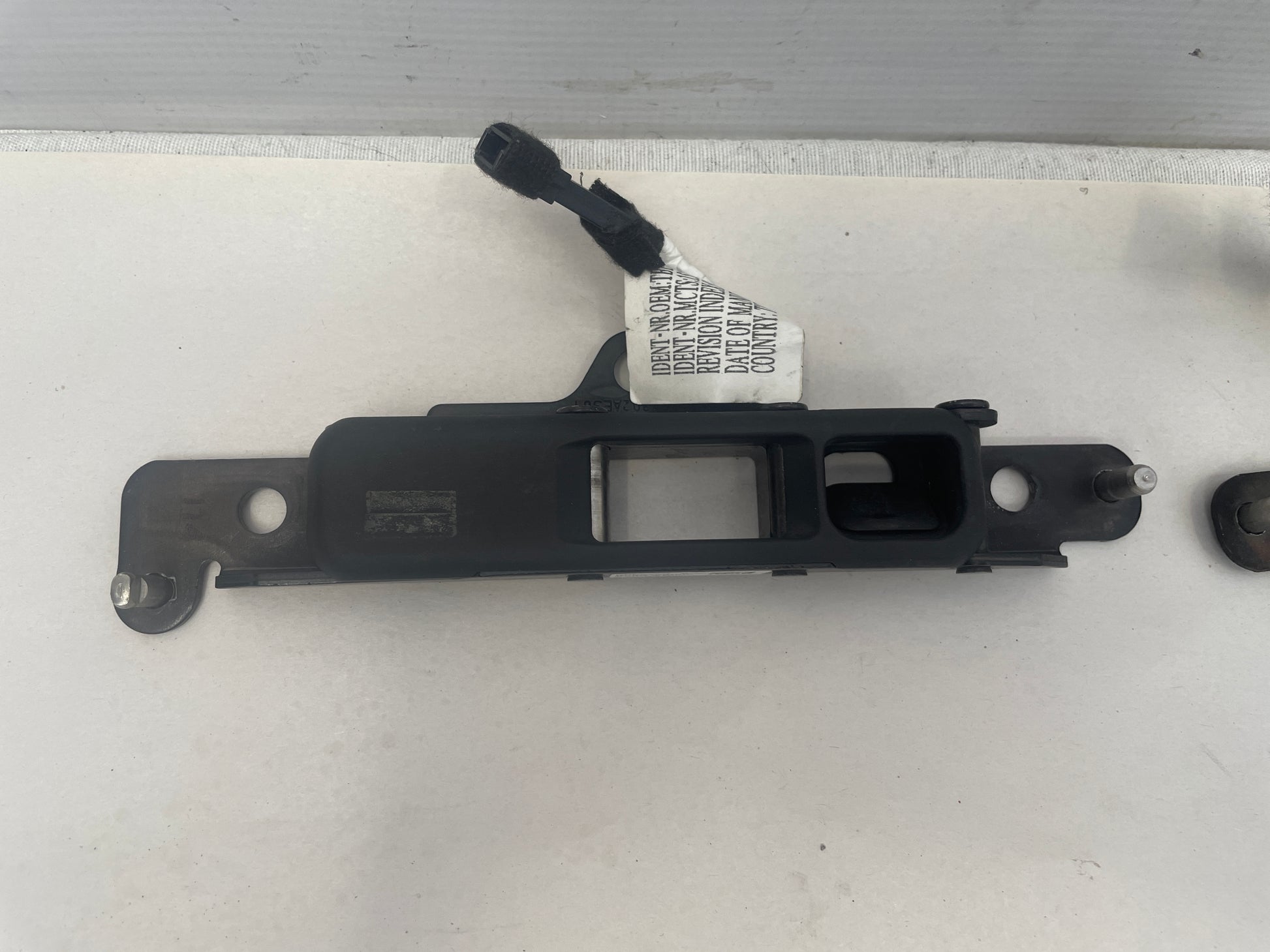 2018 Chevy Camaro ZL1 Convertible RH & LH Roof Latch System OEM - Day's Parts Yard