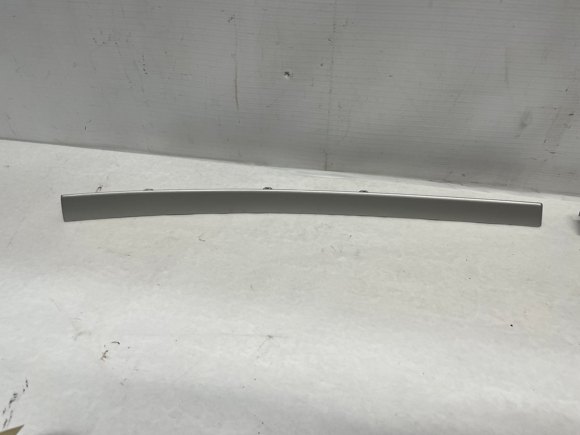 2009 Pontiac G8 Base LH & RH Silver Dash Trim Accent Applique Panel OEM - Day's Parts Yard