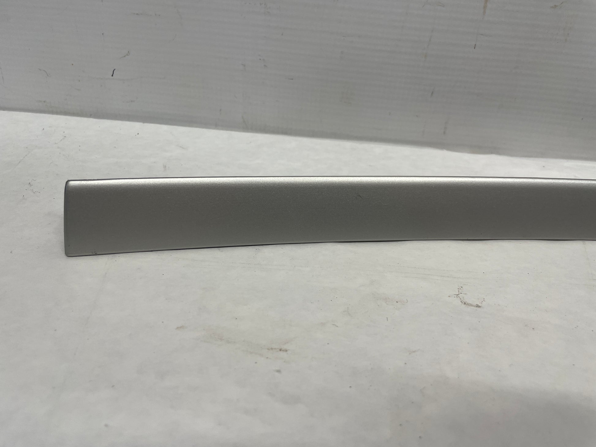2009 Pontiac G8 Base LH & RH Silver Dash Trim Accent Applique Panel OEM - Day's Parts Yard